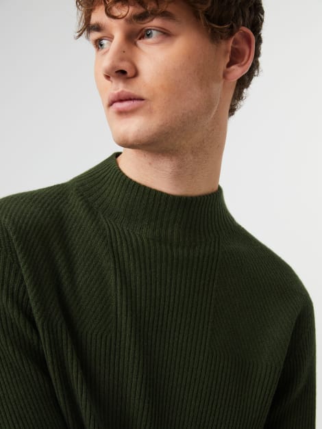 Seamless Silk-Cashmere Blend Turtleneck Sweater