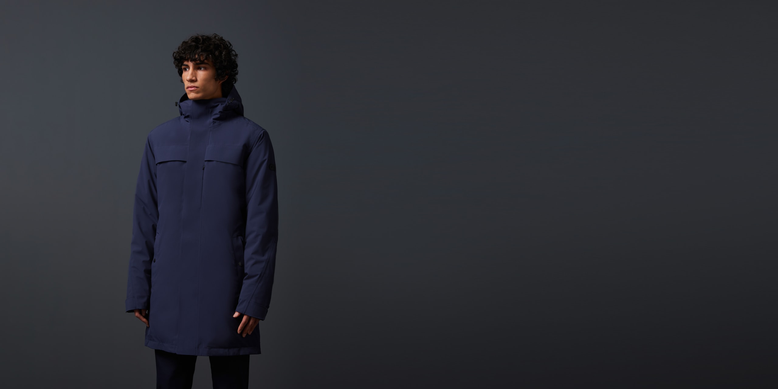 AlphaTauri | KOOV V8.Y6.02 | Packable Waterproof Taurobran® Parka in Navy for Men AlphaTauri | KOOV V8.Y6.02 | Packable Waterproof Taurobran® Parka in Navy for Men