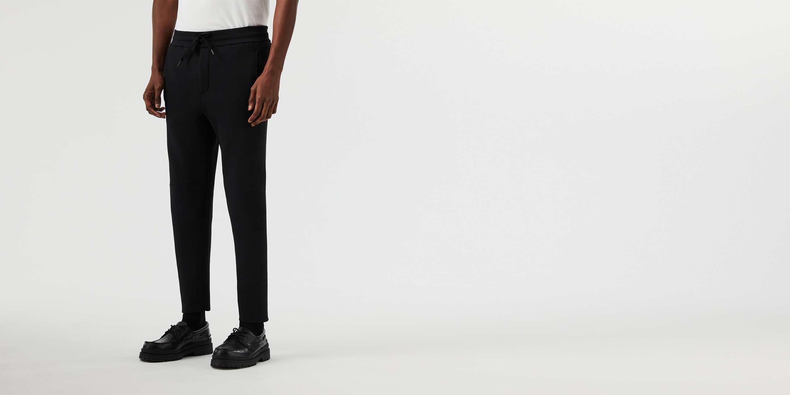 AlphaTauri | PANIV V1.Y5.02 | Knit Pants in Black for Men AlphaTauri | PANIV V1.Y5.02 | Knit Pants in Black for Men