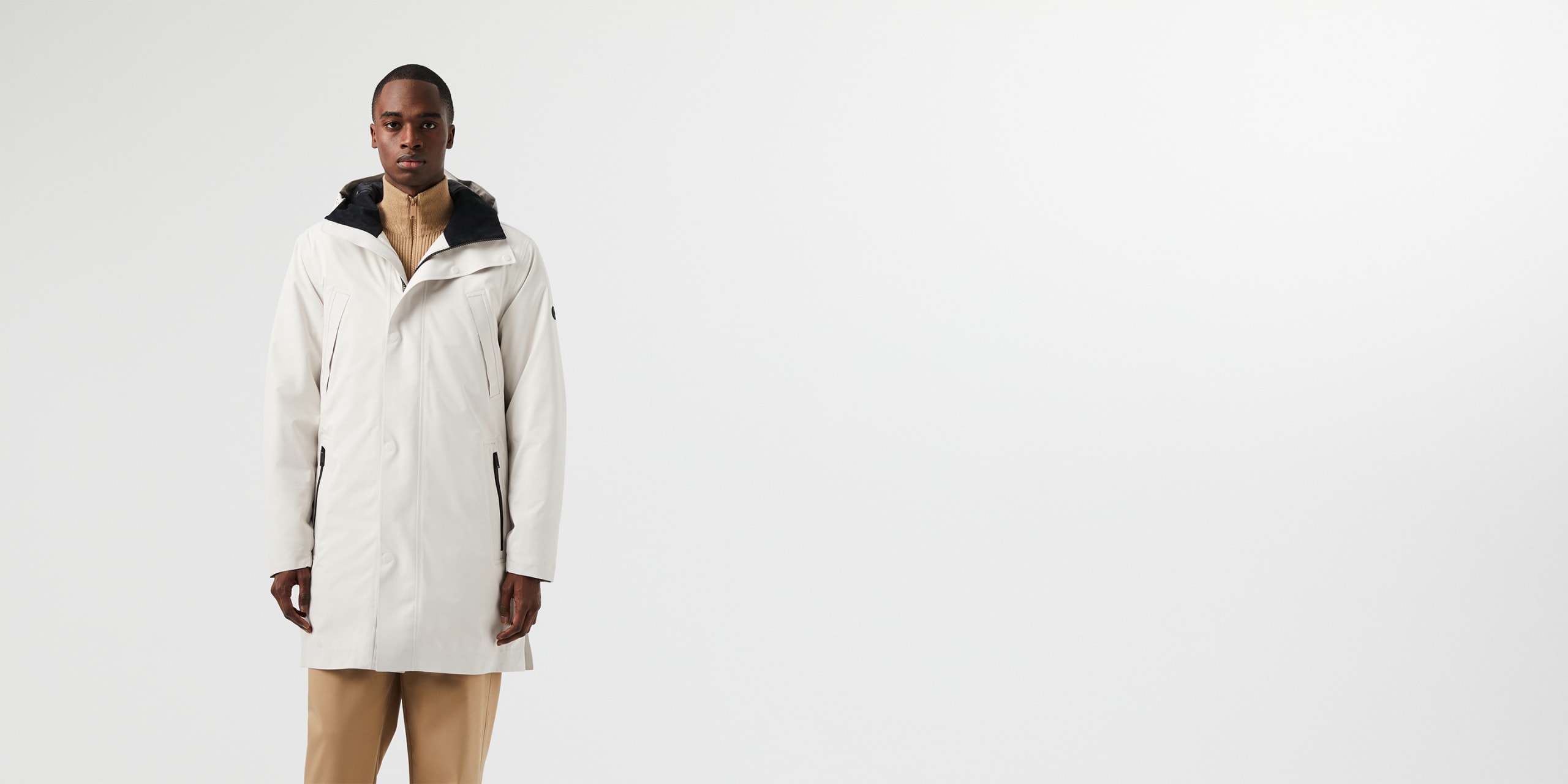 AlphaTauri | KOOV V8.Y6.02 | Iconic Packable Waterproof Taurobran® Parka in Chalk for Men AlphaTauri | KOOV V8.Y6.02 | Iconic Packable Waterproof Taurobran® Parka in Chalk for Men