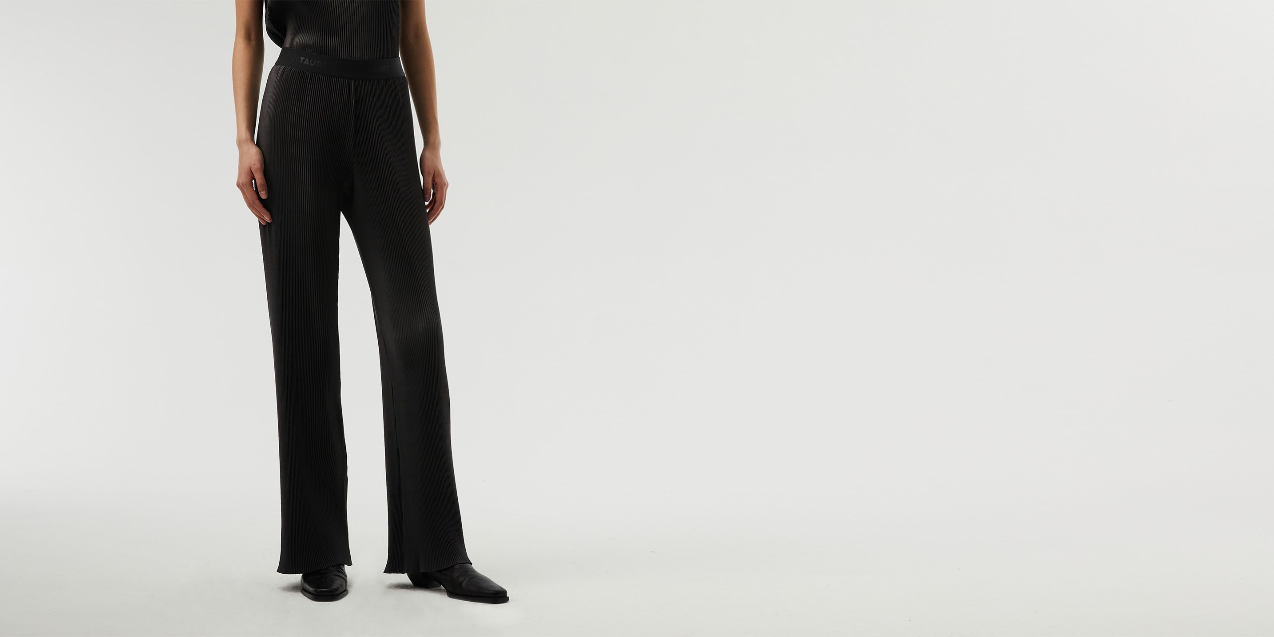 AlphaTauri | PEUWAS V1.Y7.02 | Pantalones plisados in Negro for Mujer AlphaTauri | PEUWAS V1.Y7.02 | Pantalones plisados in Negro for Mujer