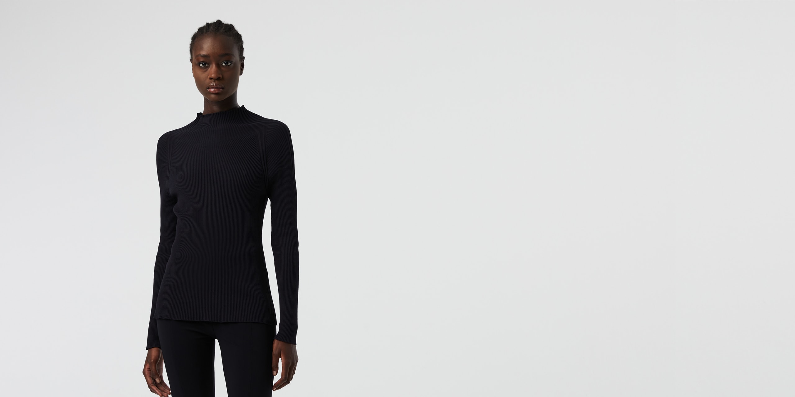 AlphaTauri | FINTA V1.Y7.02 | Seamless 3D Performance Knit Turtleneck Sweater in Black for Women AlphaTauri | FINTA V1.Y7.02 | Seamless 3D Performance Knit Turtleneck Sweater in Black for Women