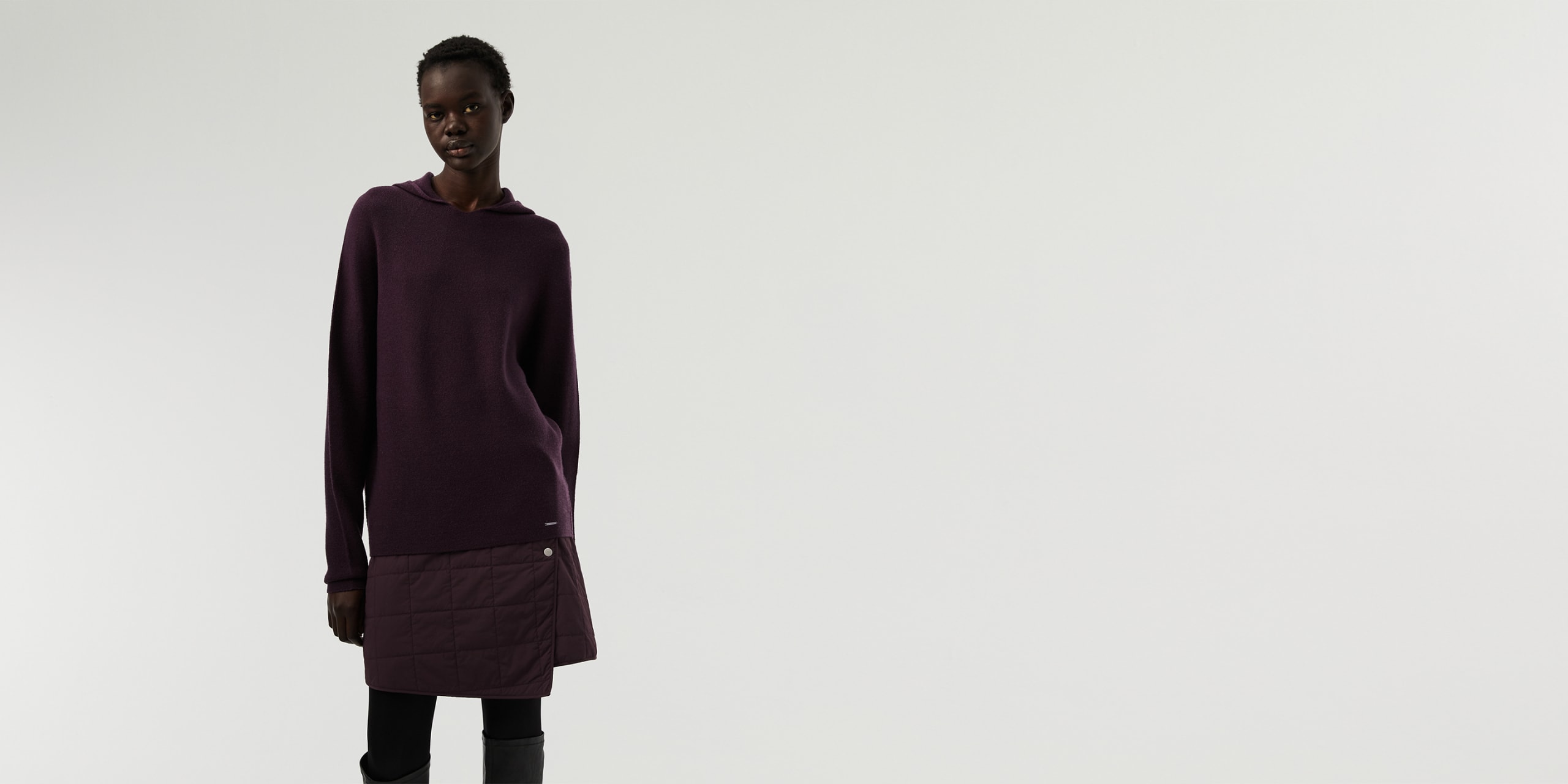AlphaTauri | FIMUK V1.Y7.02 | Sweat à capuche en maille 3D sans coutures in Prune for Femme AlphaTauri | FIMUK V1.Y7.02 | Sweat à capuche en maille 3D sans coutures in Prune for Femme