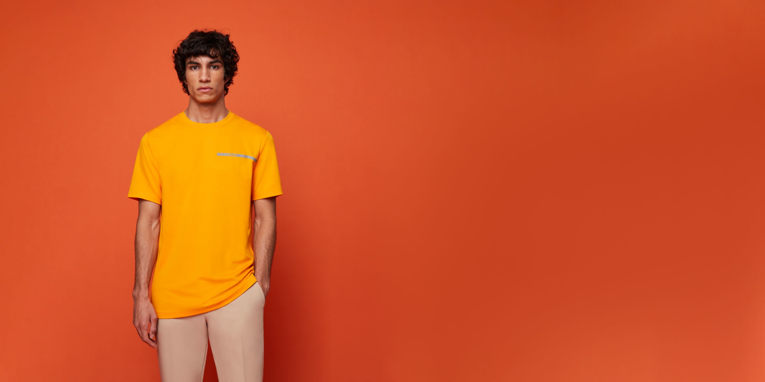 AlphaTauri | JOUBL V2.Y7.01 | ジャージー Tシャツ in ウォームイエロー for メンズ AlphaTauri | JOUBL V2.Y7.01 | ジャージー Tシャツ in ウォームイエロー for メンズ