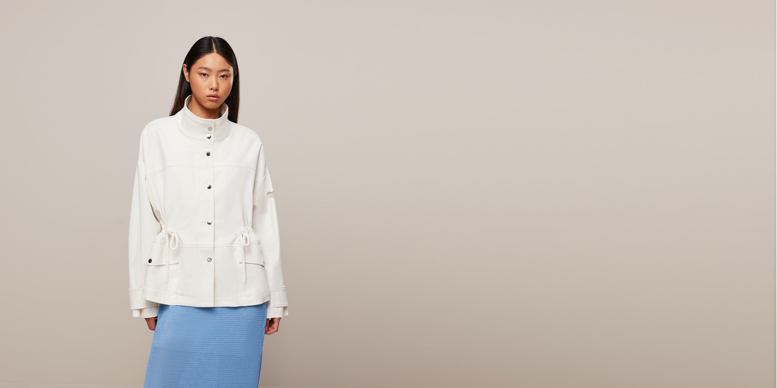 AlphaTauri | OLERAK V1.Y7.01 | Water-Resistant Cotton Jacket in Ivory for Women AlphaTauri | OLERAK V1.Y7.01 | Water-Resistant Cotton Jacket in Ivory for Women