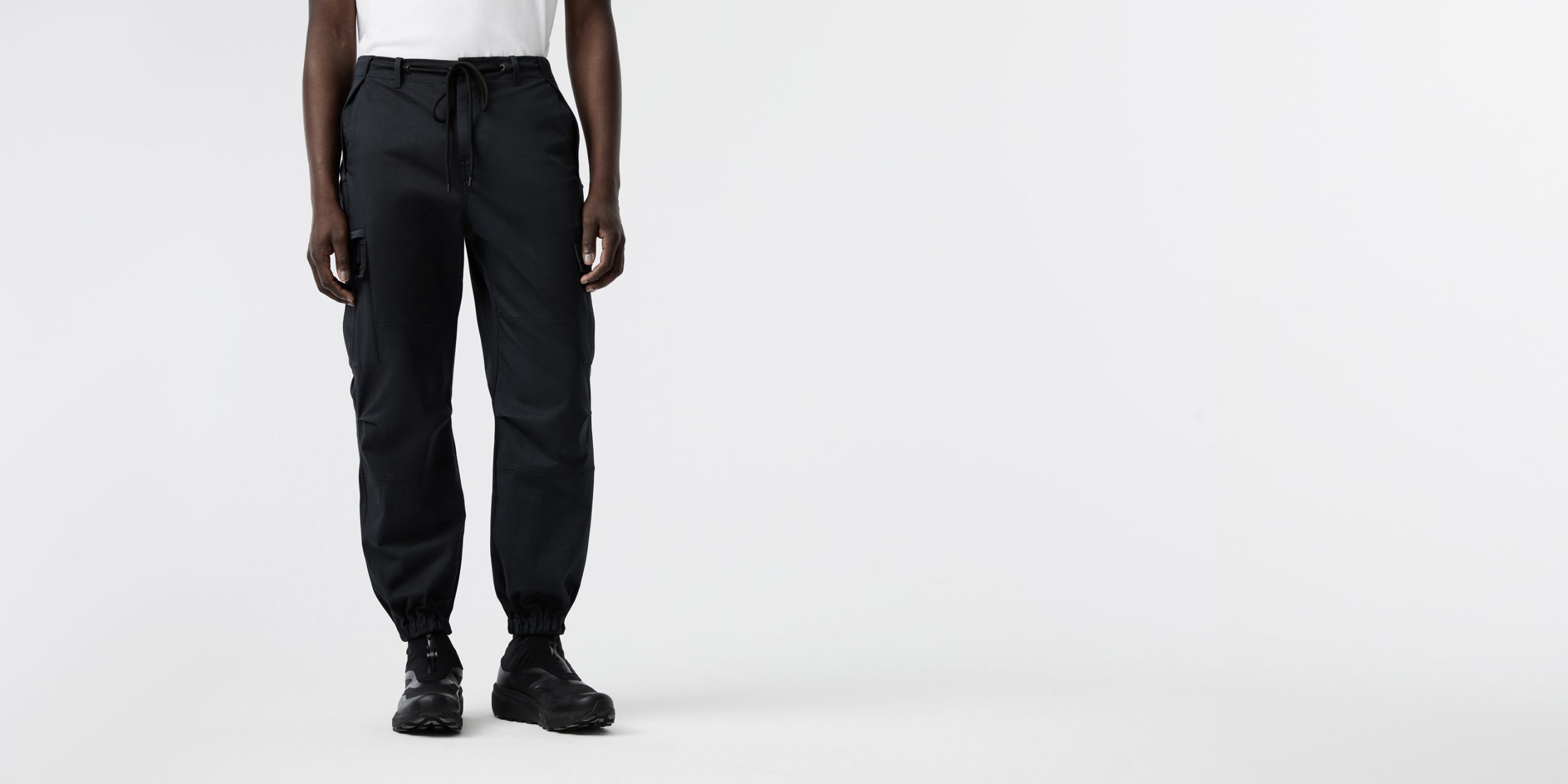 AlphaTauri | PALAL V1.Y8.02 | Pantalones cargo in Negro for Hombre