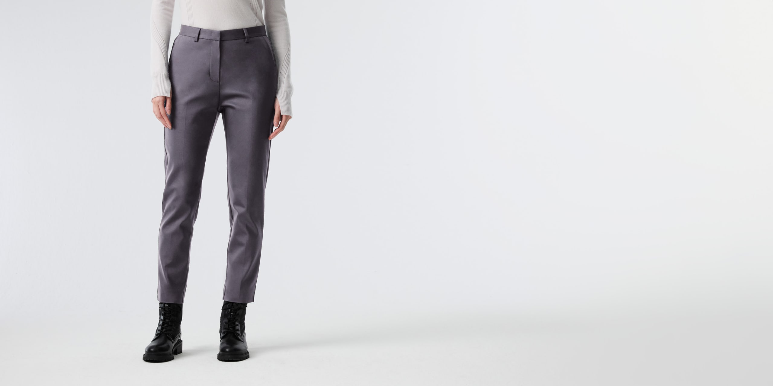 AlphaTauri | PERTI V4.Y8.02 | Tapered Trousers in Dark Grey for Women