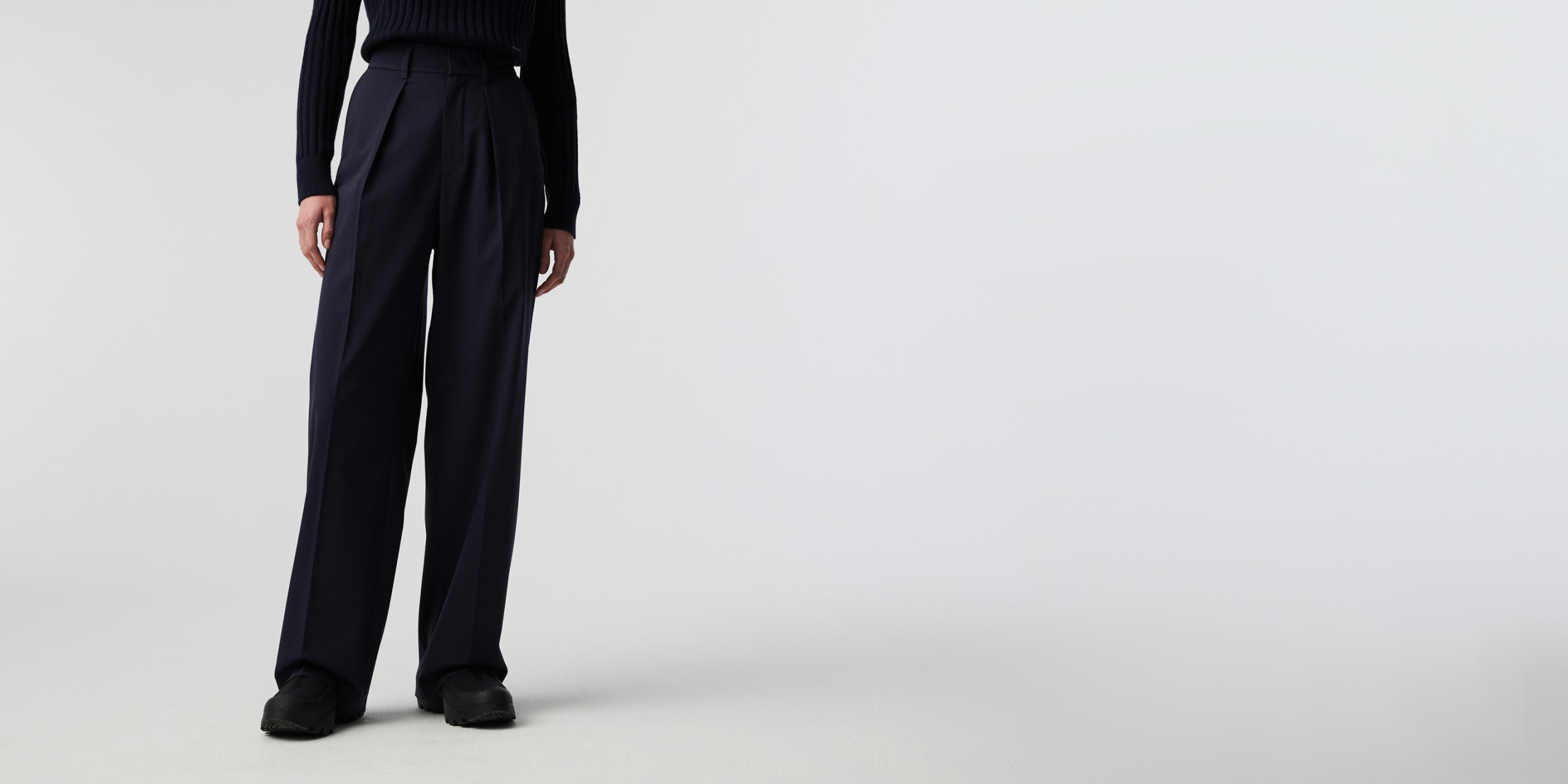 AlphaTauri | PECRA V1.Y8.01 | High-Waisted Wide-Leg Trousers in Navy for Women