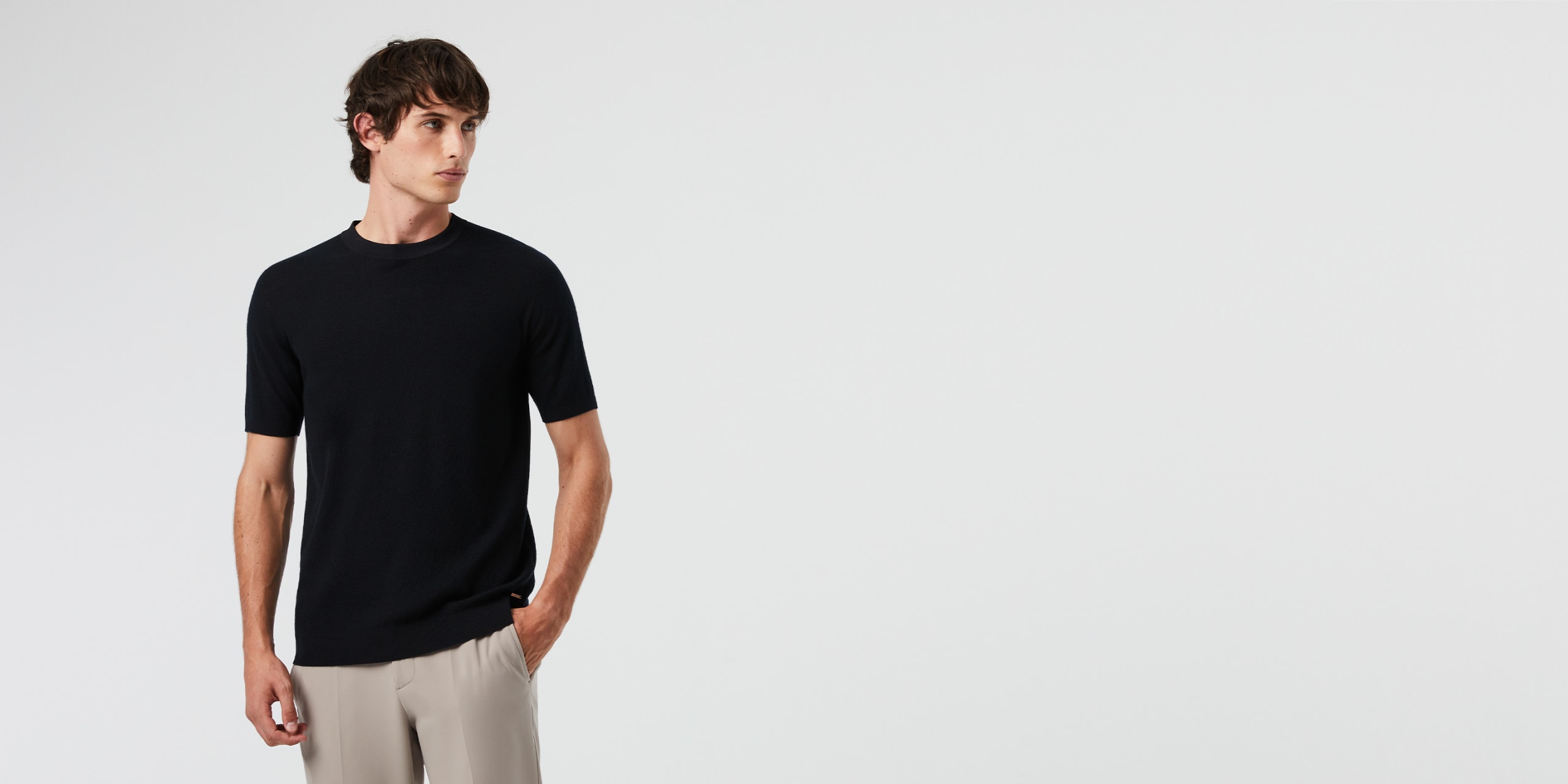 AlphaTauri | FECAS V2.Y8.01 | Nahtloses 3D-Strick-T-Shirt aus Kaschmir und Coolmax® in Schwarz für Herren