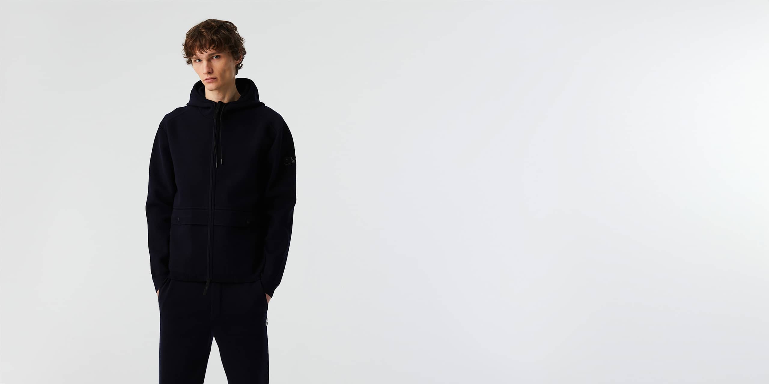 AlphaTauri | FACOL V1.Y8.02 | Water-Resistant Performance Knit Jacket in Navy for Men