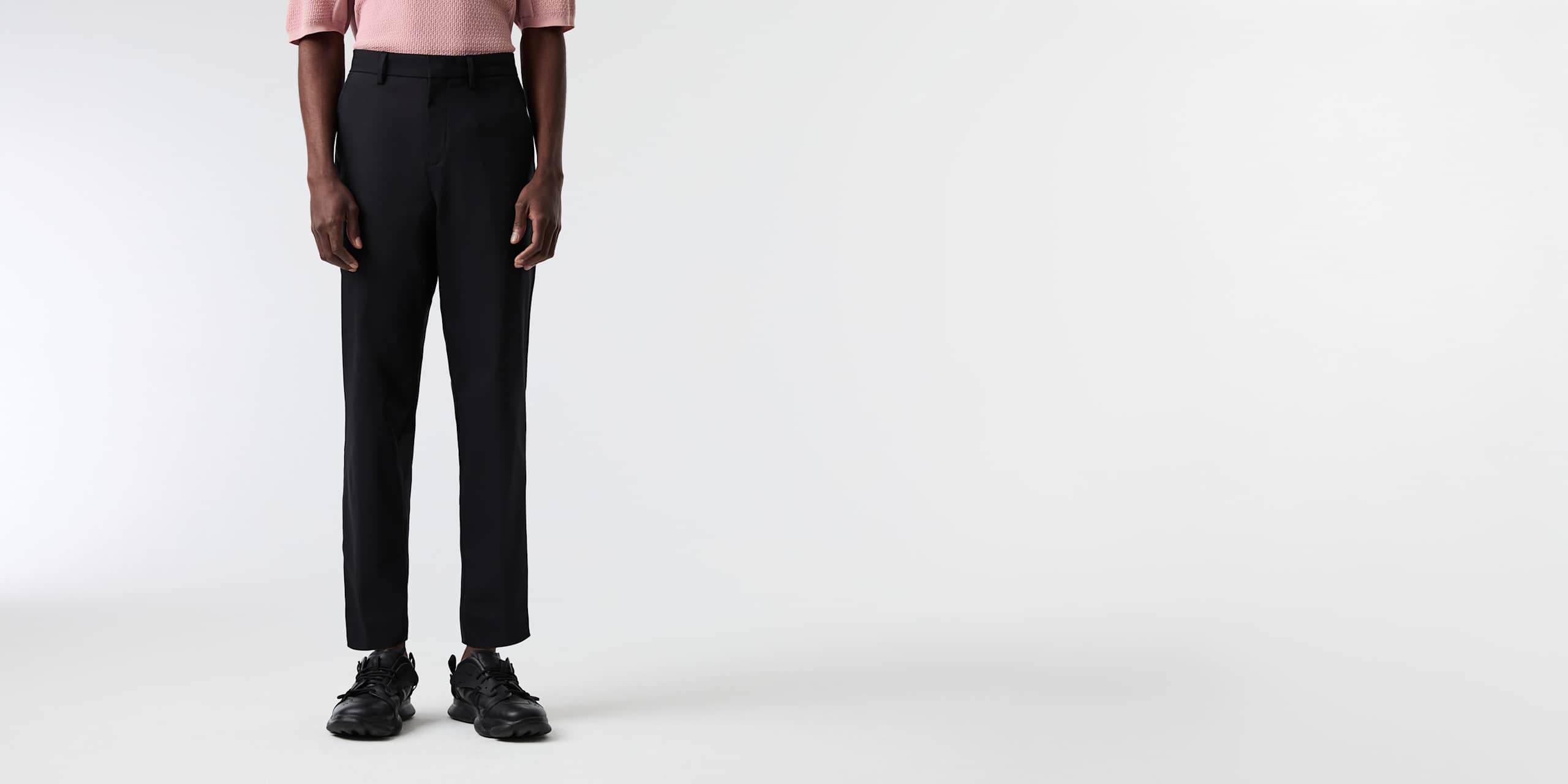 AlphaTauri | PADEN V2.Y9.01 | Pleated Stretch Cotton Pants in Black for Men AlphaTauri | PADEN V2.Y9.01 | Pleated Stretch Cotton Pants in Black for Men