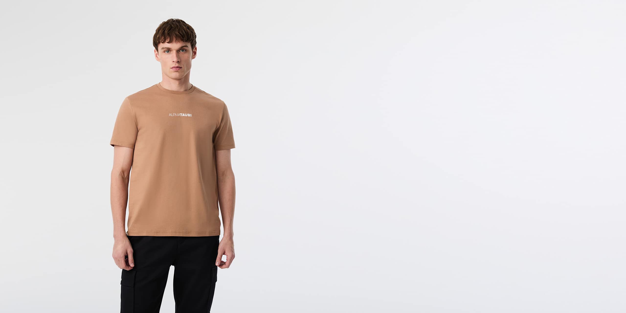 AlphaTauri | JOTTO V1.Y8.02 | T-shirt in cotone con logo esclusivo in Camel for Uomo