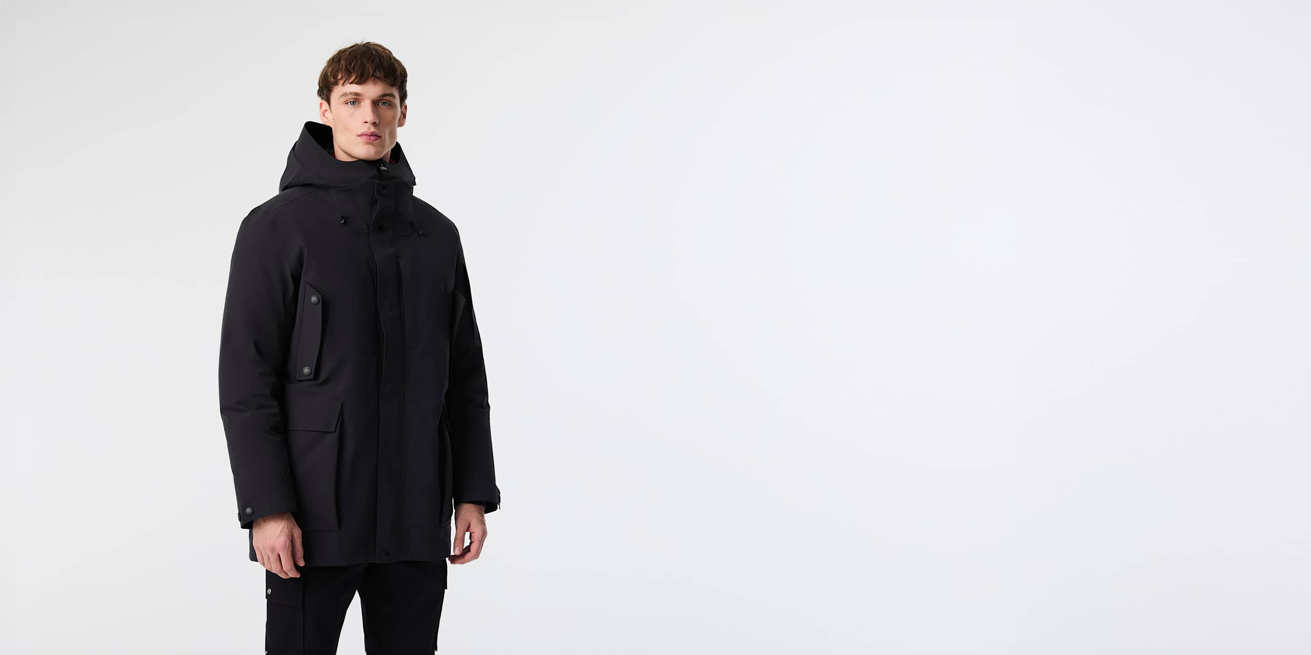 AlphaTauri | ONYX V1.Y9.02 | Waterproof Tauroshield Parka in Black for Men AlphaTauri | ONYX V1.Y9.02 | Waterproof Tauroshield Parka in Black for Men