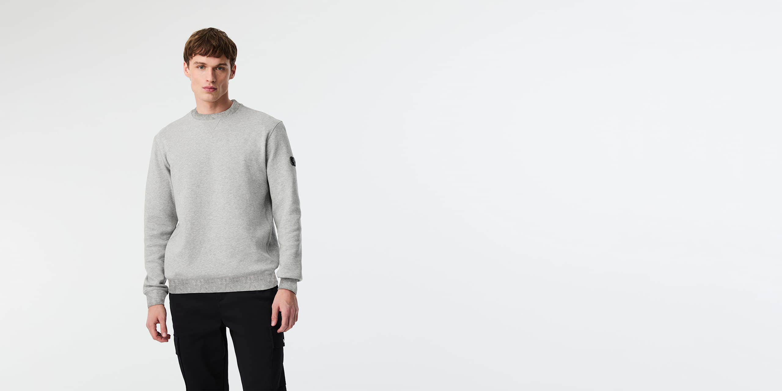 AlphaTauri | SEFAR V1.Y9.02 | Relaxed Fit Sweatshirt mit Rundhalsausschnitt in Heather Grey für Herren AlphaTauri | SEFAR V1.Y9.02 | Relaxed Fit Sweatshirt mit Rundhalsausschnitt in Heather Grey für Herren