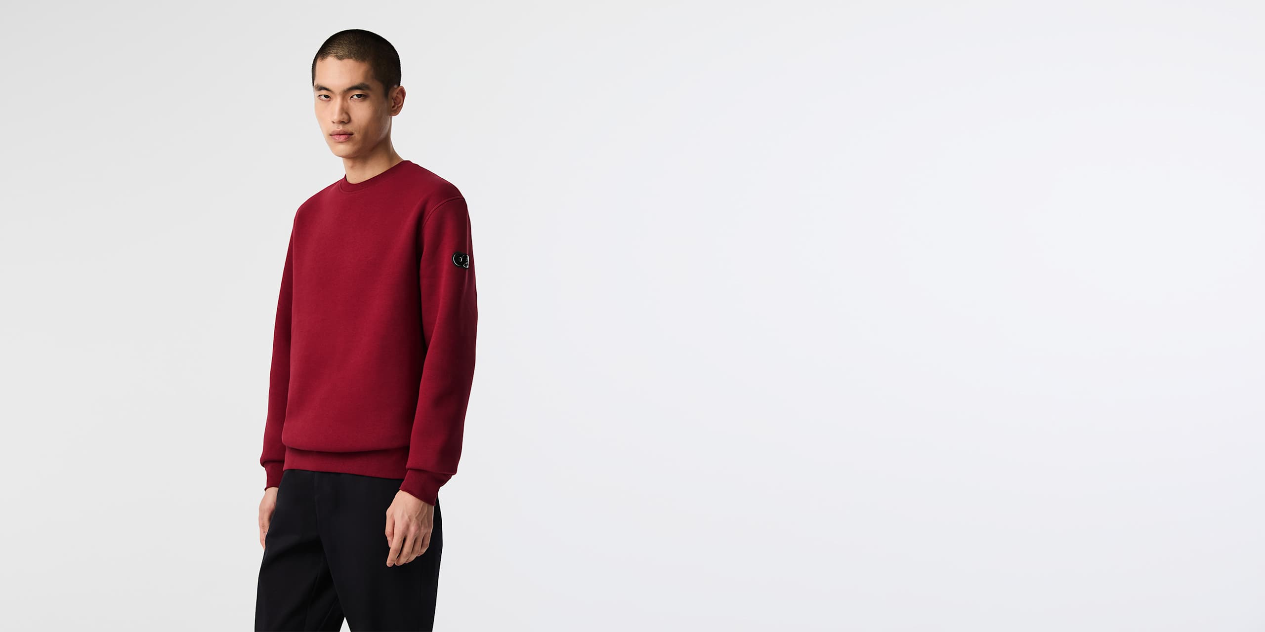 AlphaTauri | SERUA V3.Y9.02 | Sweatshirt mit Rundhalsausschnitt und charakteristischem Logo in Dark Berry für Herren AlphaTauri | SERUA V3.Y9.02 | Sweatshirt mit Rundhalsausschnitt und charakteristischem Logo in Dark Berry für Herren