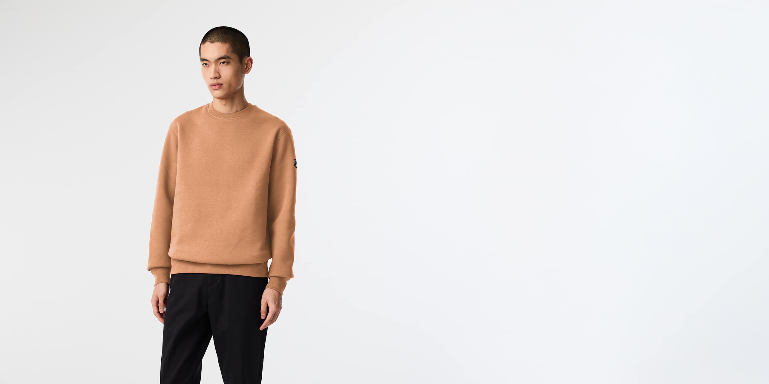 AlphaTauri | SERUA V3.Y9.02 | Felpa girocollo con logo Esclusivo in Camel for Uomo