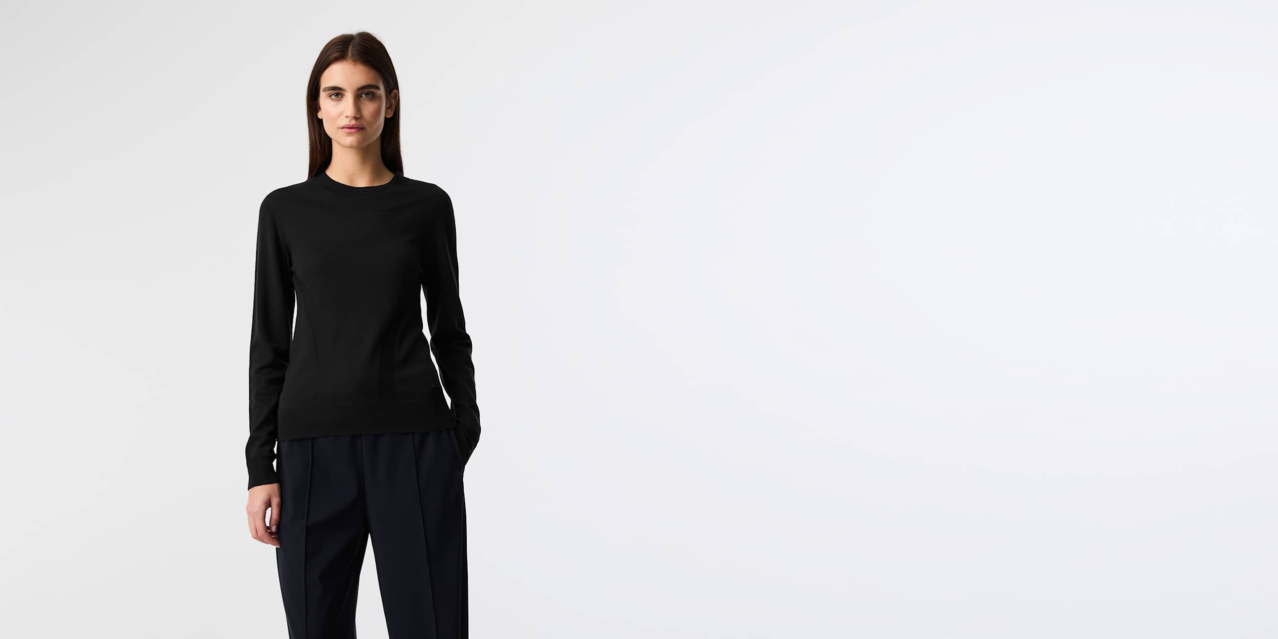 AlphaTauri | FATON V1.Y9.02 | Maglione girocollo in maglia 3D senza cuciture in Black for Donna