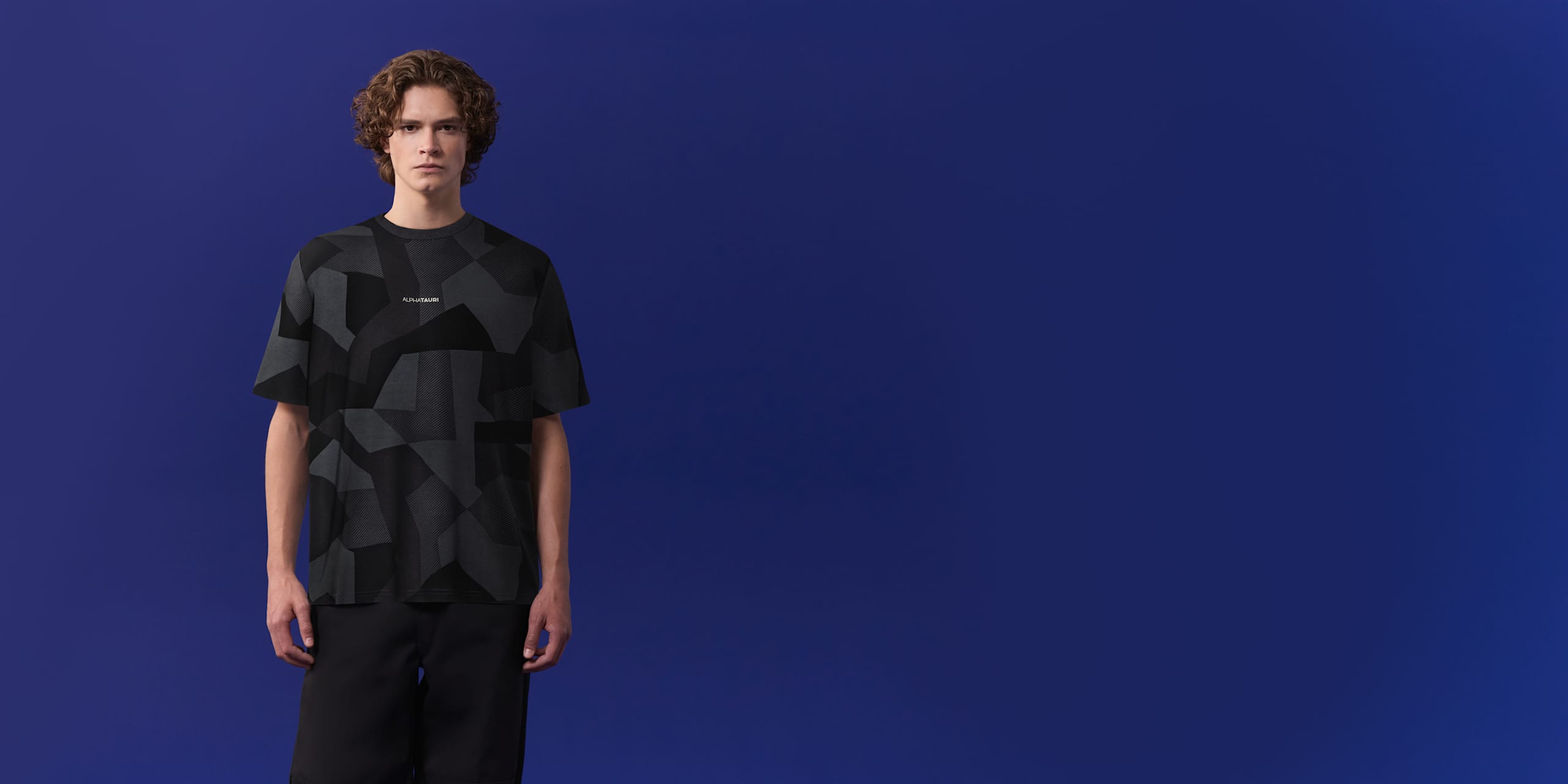 AlphaTauri | T-shirt avec imprimé intégral | Collection Olympic Team Austria in Black for Homme