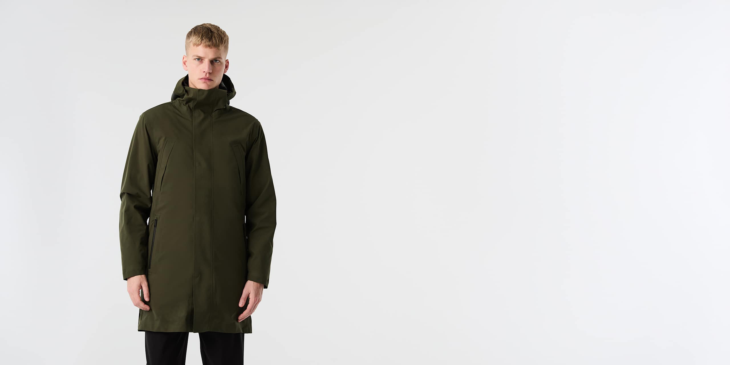 AlphaTauri | KOOV V10.Y7.02 | Icónica parka de Taurobran® impermeable y plegable in Verde Oscuro for Hombre