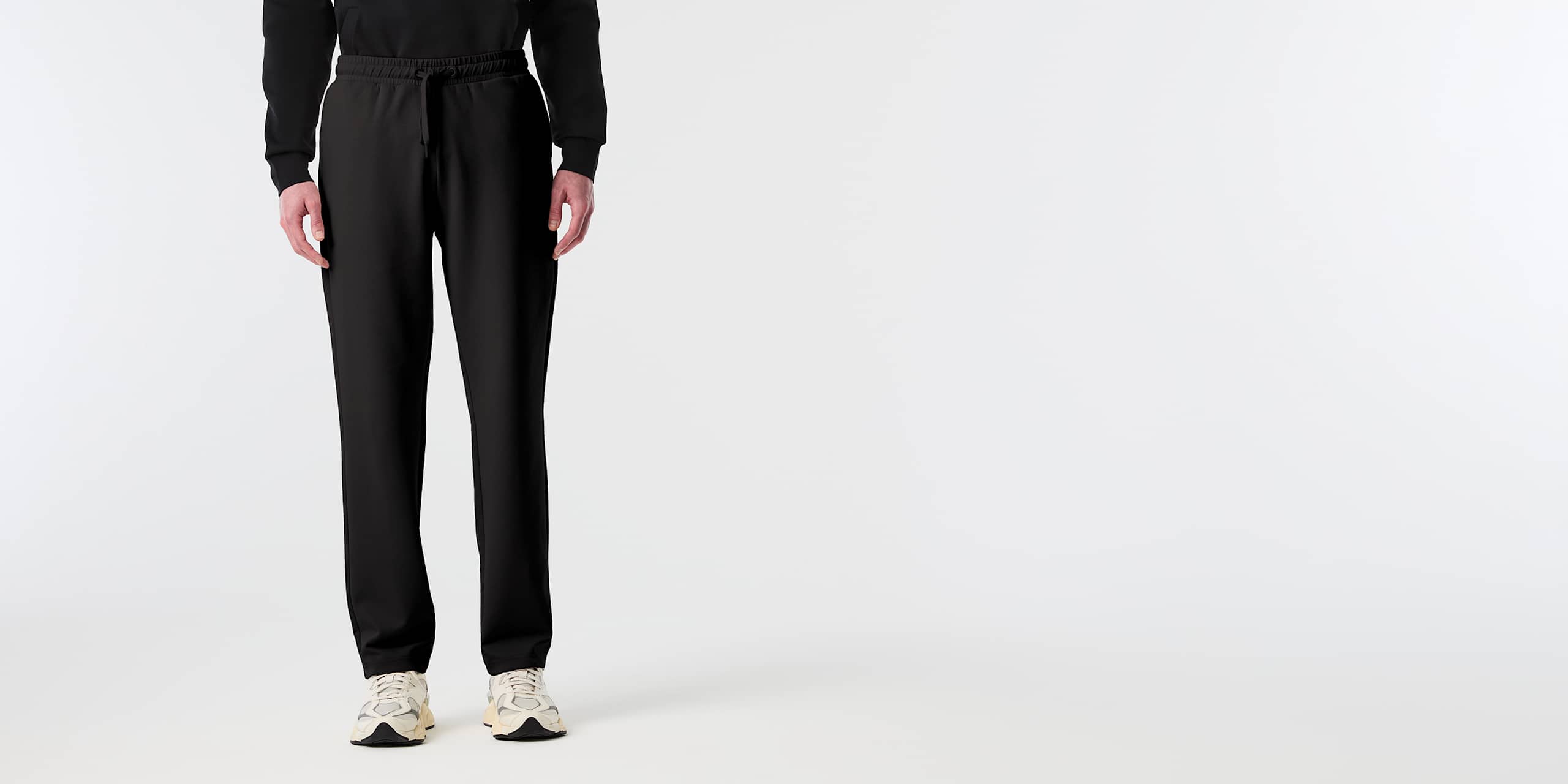 AlphaTauri | PANCY V1.Y10.02 | Interlock Jersey Sweatpants in Schwarz für Herren