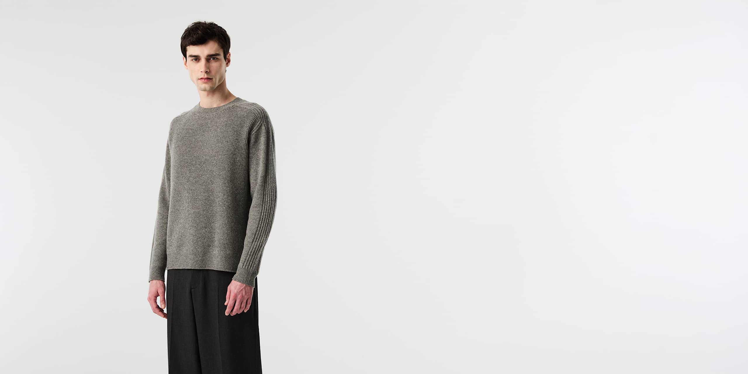 AlphaTauri | FREIMS V1.Y10.02 | Jersey de punto 3D confeccionado en lana in Dark Grey Melange for Hombre