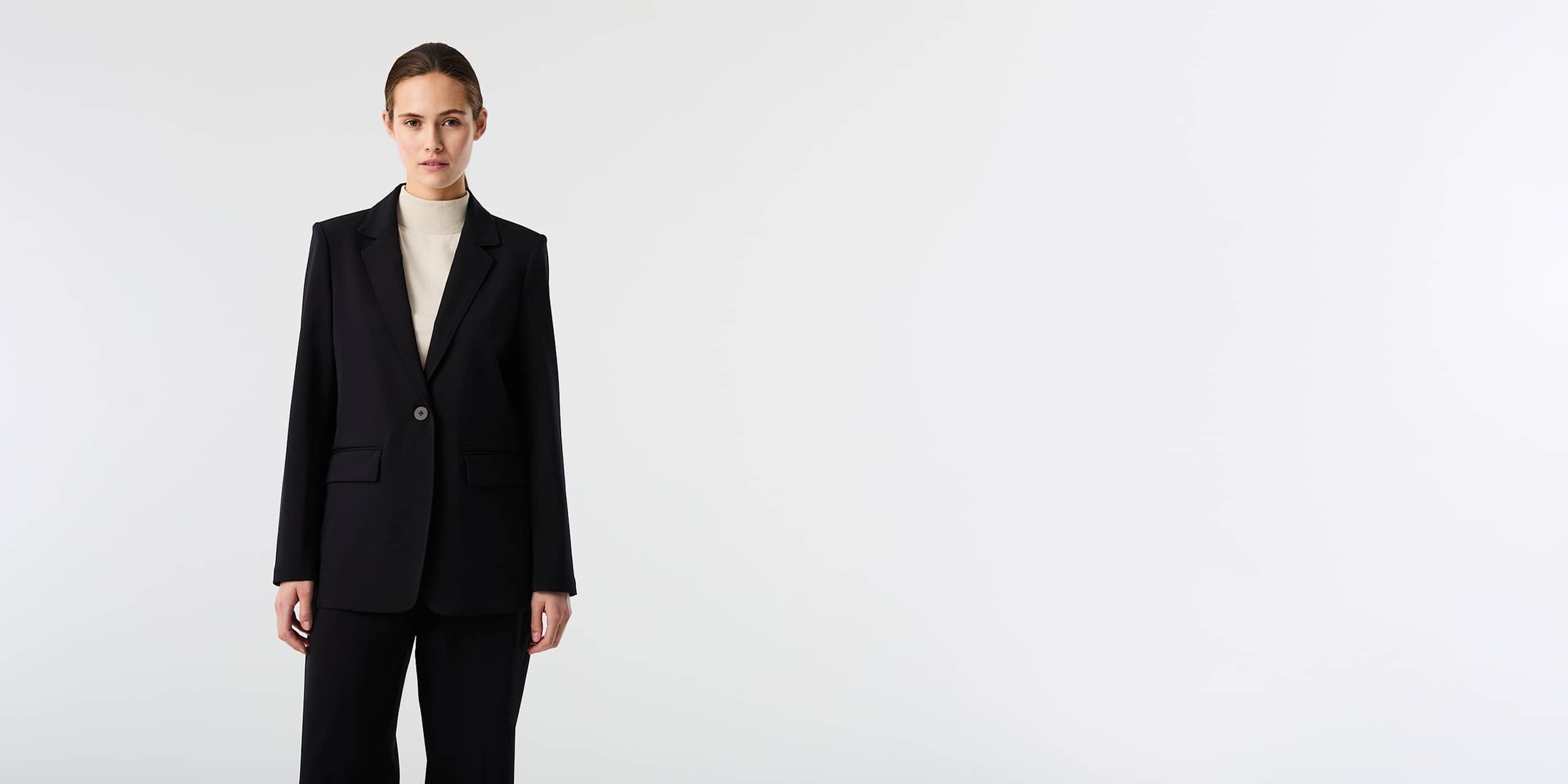 AlphaTauri | OARMA V1.Y10.02 | Elegant Stretch Blazer in Dark Navy for Donna