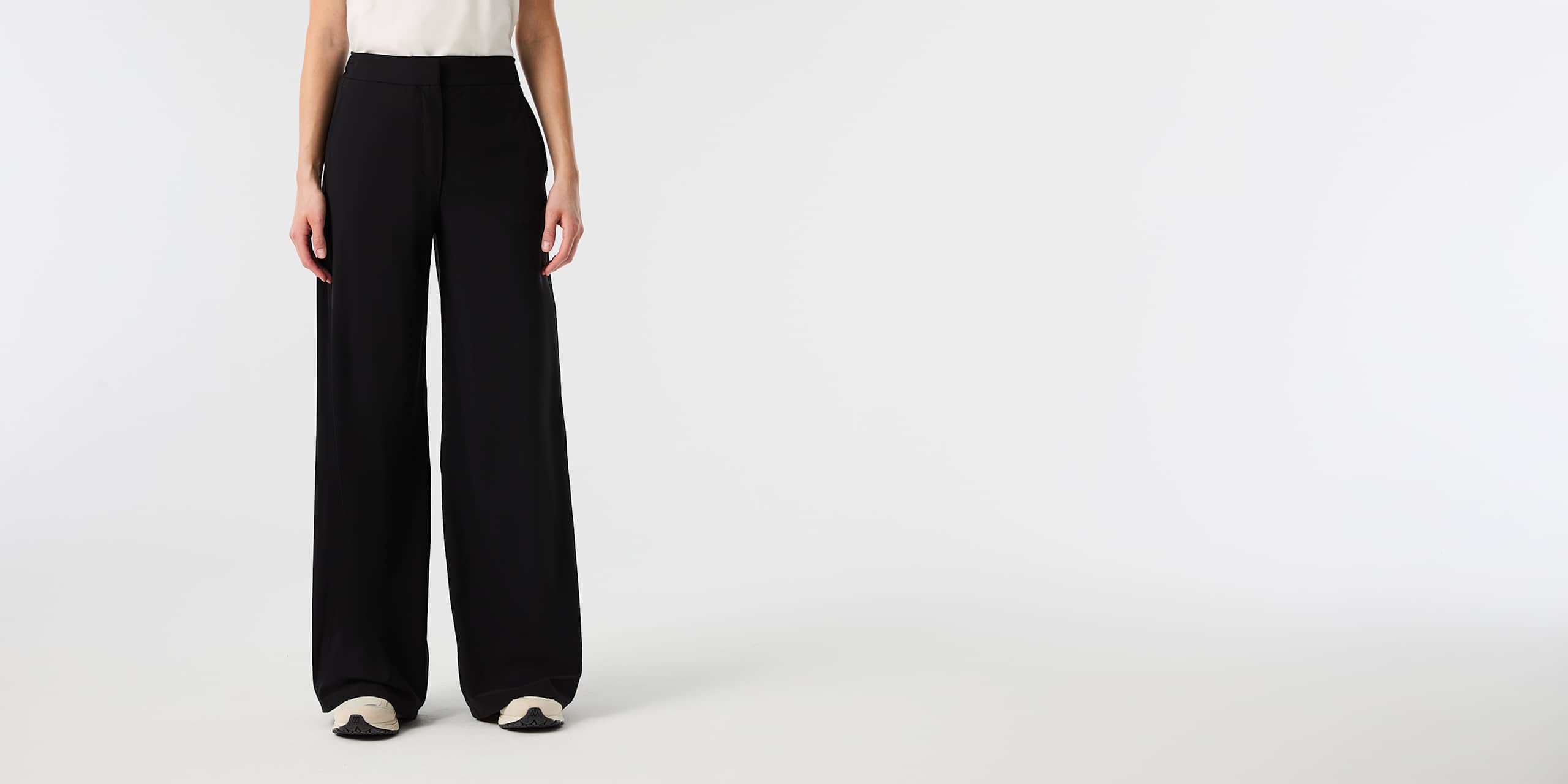 AlphaTauri | PICENZA V1.Y10.02 | Power Stretch Jersey Wide Leg Trousers in Black for Donna