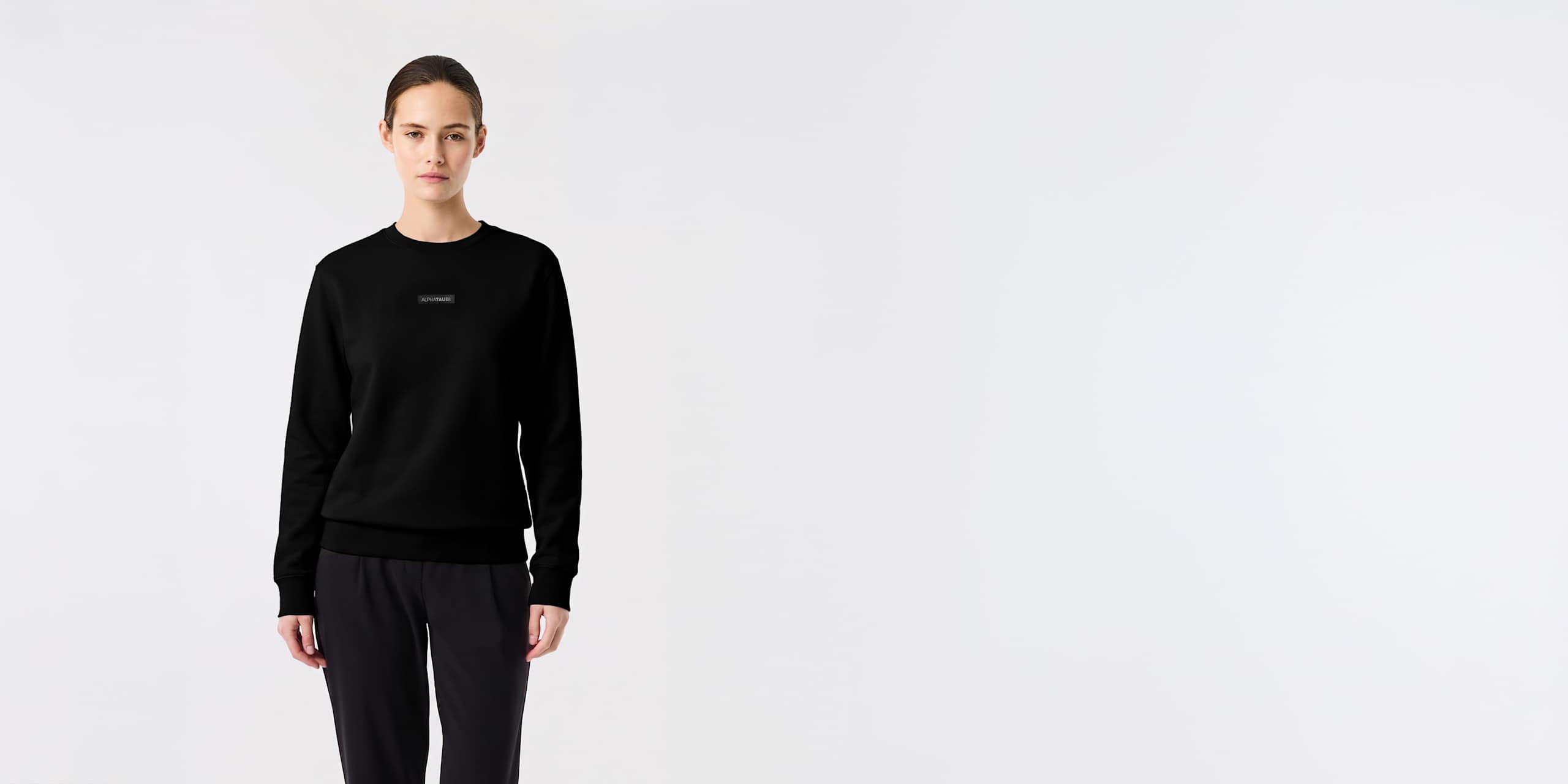 AlphaTauri | SAURIS V1.Y10.02 | Pull unisexe en jersey interlock in Black for Unisexe