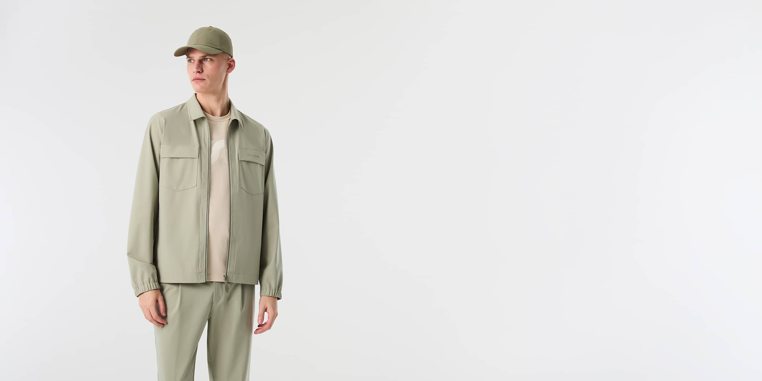 AlphaTauri | AVIRP V2.Y10.02 | Cap with Airpeak Panel in Dark Sage für Unisex