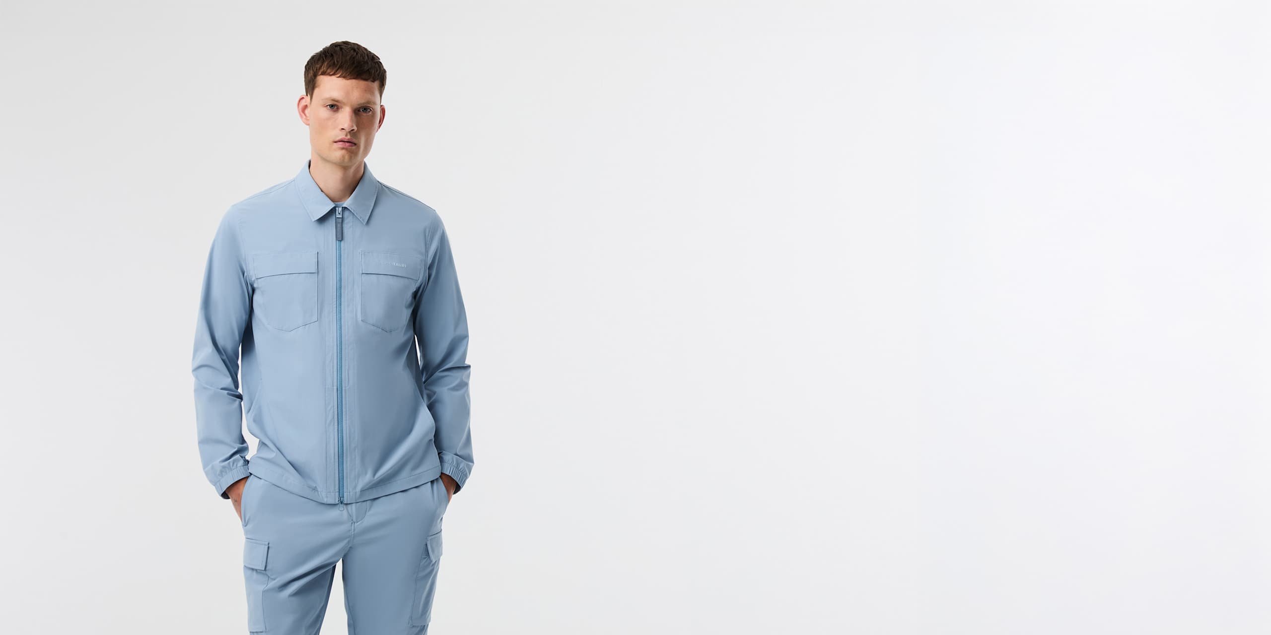 AlphaTauri | WEXAL V1.Y10.01 | Surchemise Performance Stretch in Clouded Blue for Homme
