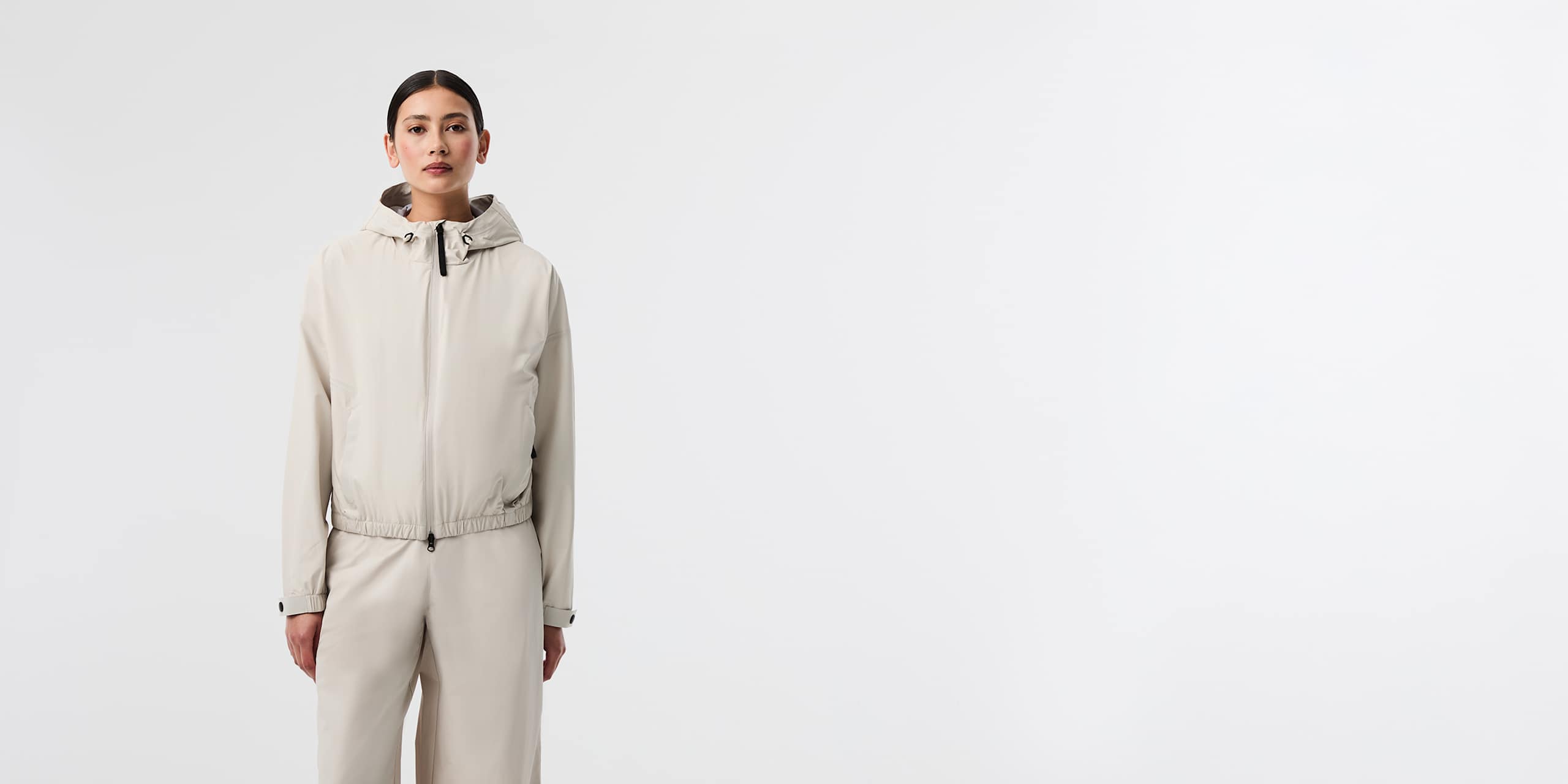 AlphaTauri | ORAS V1.Y10.01 | Leichte Tauroshield® Packable Regenjacke in Stone für Damen