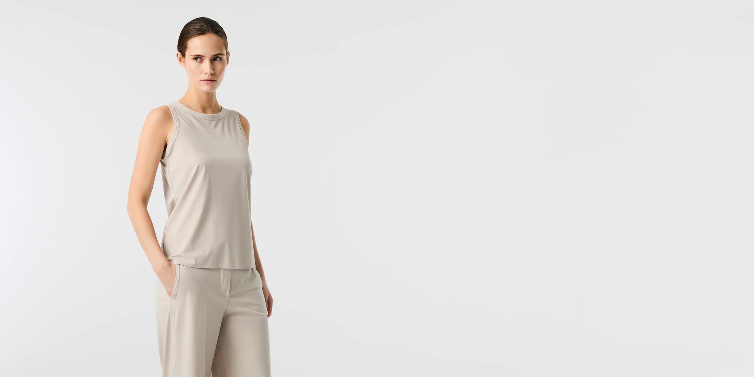 AlphaTauri | JANI V1.Y10.01 | Débardeur en jersey Power Stretch in Stone for Femme
