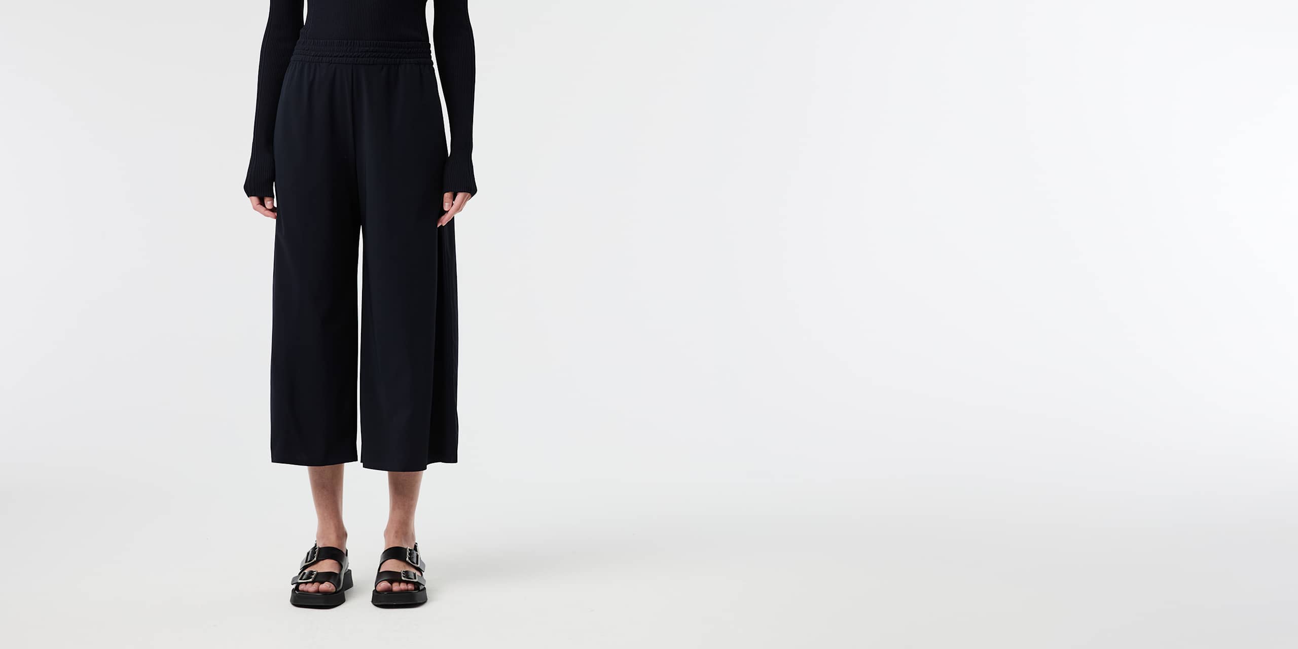 AlphaTauri | PEURAL V2.Y10.01 | Pantaloni culotte in Power Stretch Jersey in Dark Navy for Donna