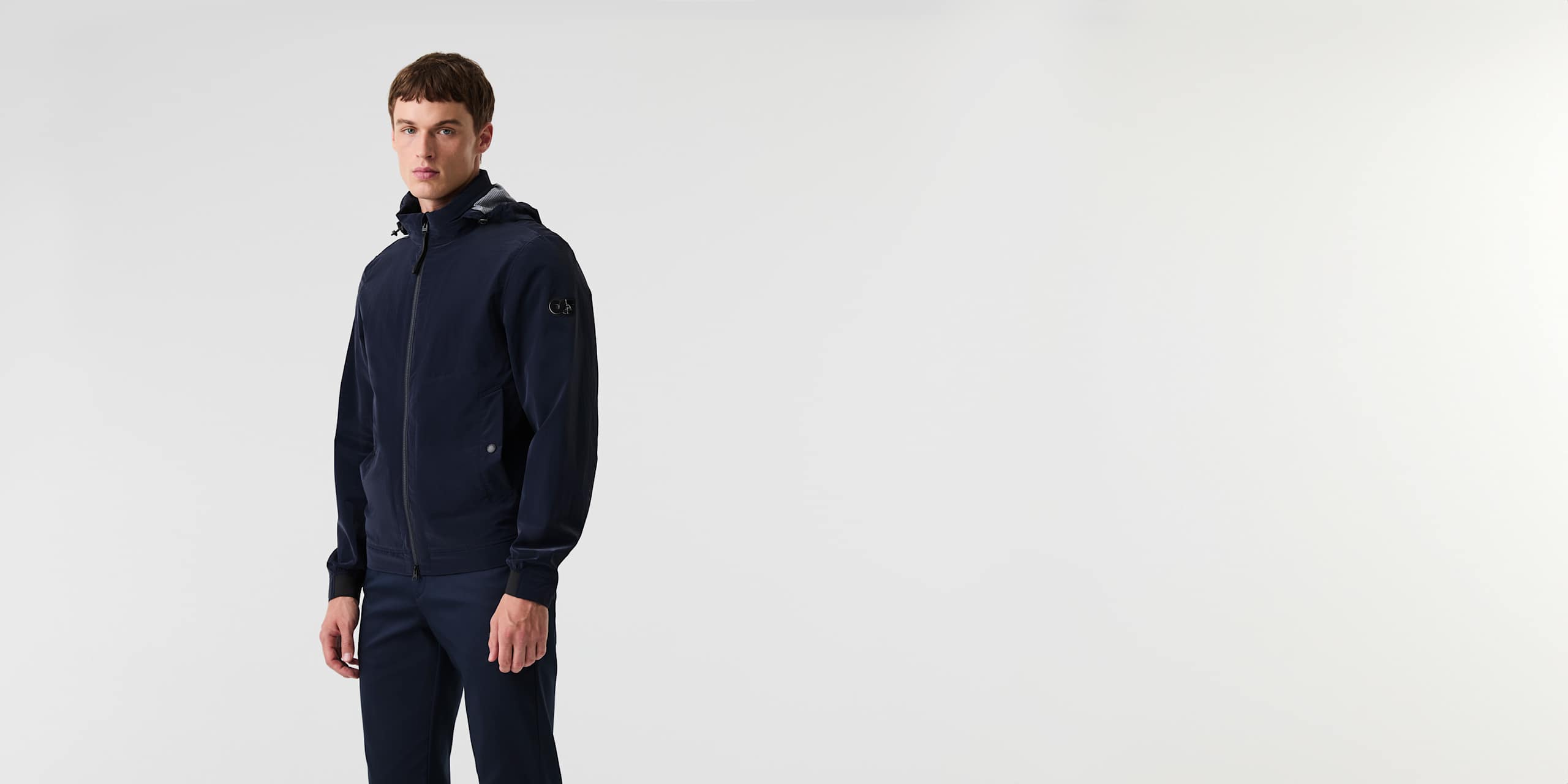 AlphaTauri | OMIDO V1.Y9.01 | Chaqueta ligera in Azul Marino for Hombre AlphaTauri | OMIDO V1.Y9.01 | Chaqueta ligera in Azul Marino for Hombre