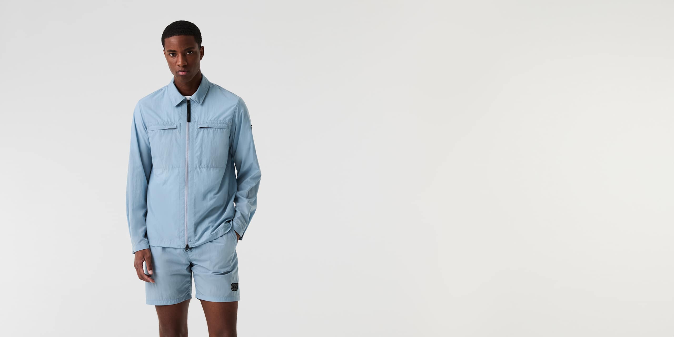 AlphaTauri | OLUM V1.Y9.01 | Leichtes Overshirt in Fog Blue für Herren AlphaTauri | OLUM V1.Y9.01 | Leichtes Overshirt in Fog Blue für Herren