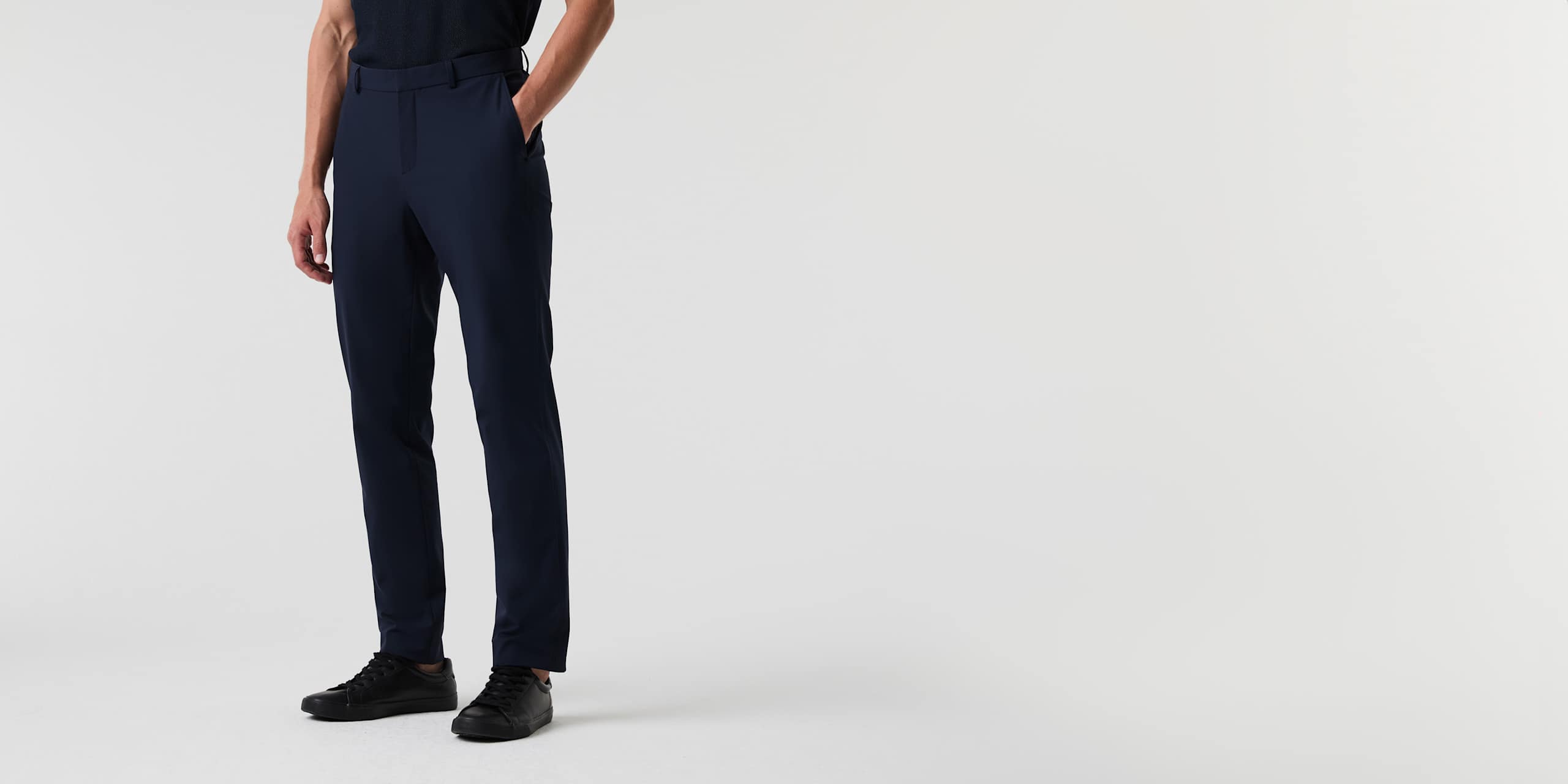 AlphaTauri | PETAR V1.Y9.01 | Performance-Stretch Trousers in Navy for Men AlphaTauri | PETAR V1.Y9.01 | Performance-Stretch Trousers in Navy for Men