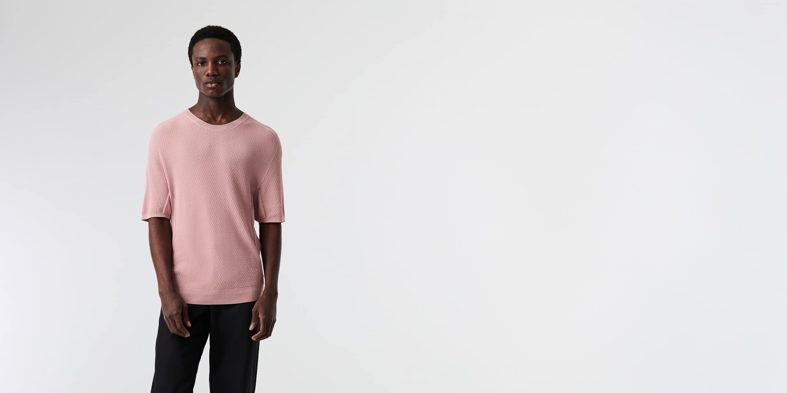 AlphaTauri | FOSOS V4.Y9.01 | T-Shirt aus nahtlosem 3D-Funktionsstrick in Misty Pink für Herren AlphaTauri | FOSOS V4.Y9.01 | T-Shirt aus nahtlosem 3D-Funktionsstrick in Misty Pink für Herren