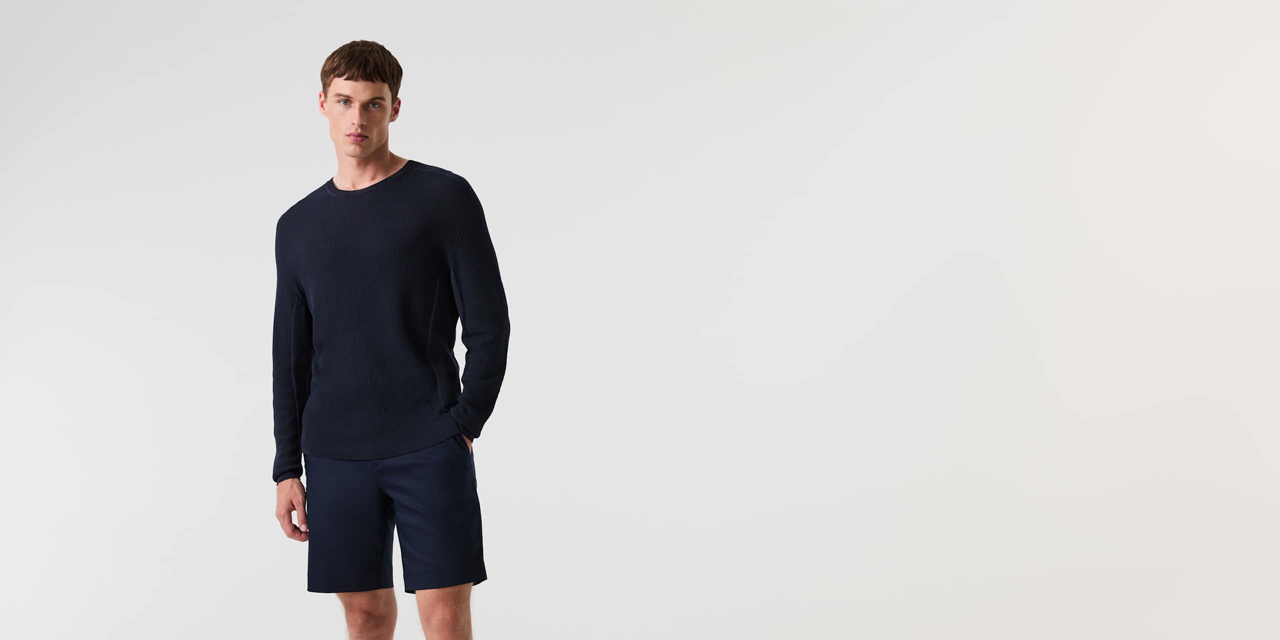 AlphaTauri | FOSOJ V1.Y9.01 | Nahtloser 3D-Strickpullover in Navy für Herren AlphaTauri | FOSOJ V1.Y9.01 | Nahtloser 3D-Strickpullover in Navy für Herren