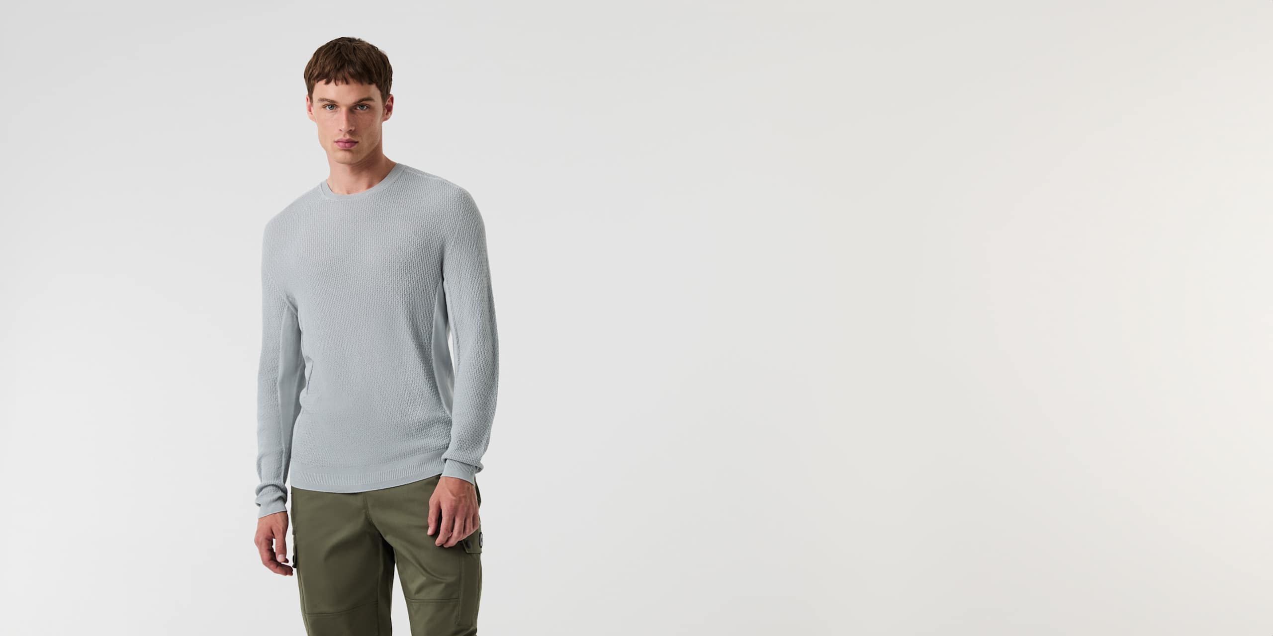 AlphaTauri | FOSOJ V1.Y9.01 | Nahtloser 3D-Strickpullover in Mittelgrau für Herren AlphaTauri | FOSOJ V1.Y9.01 | Nahtloser 3D-Strickpullover in Mittelgrau für Herren