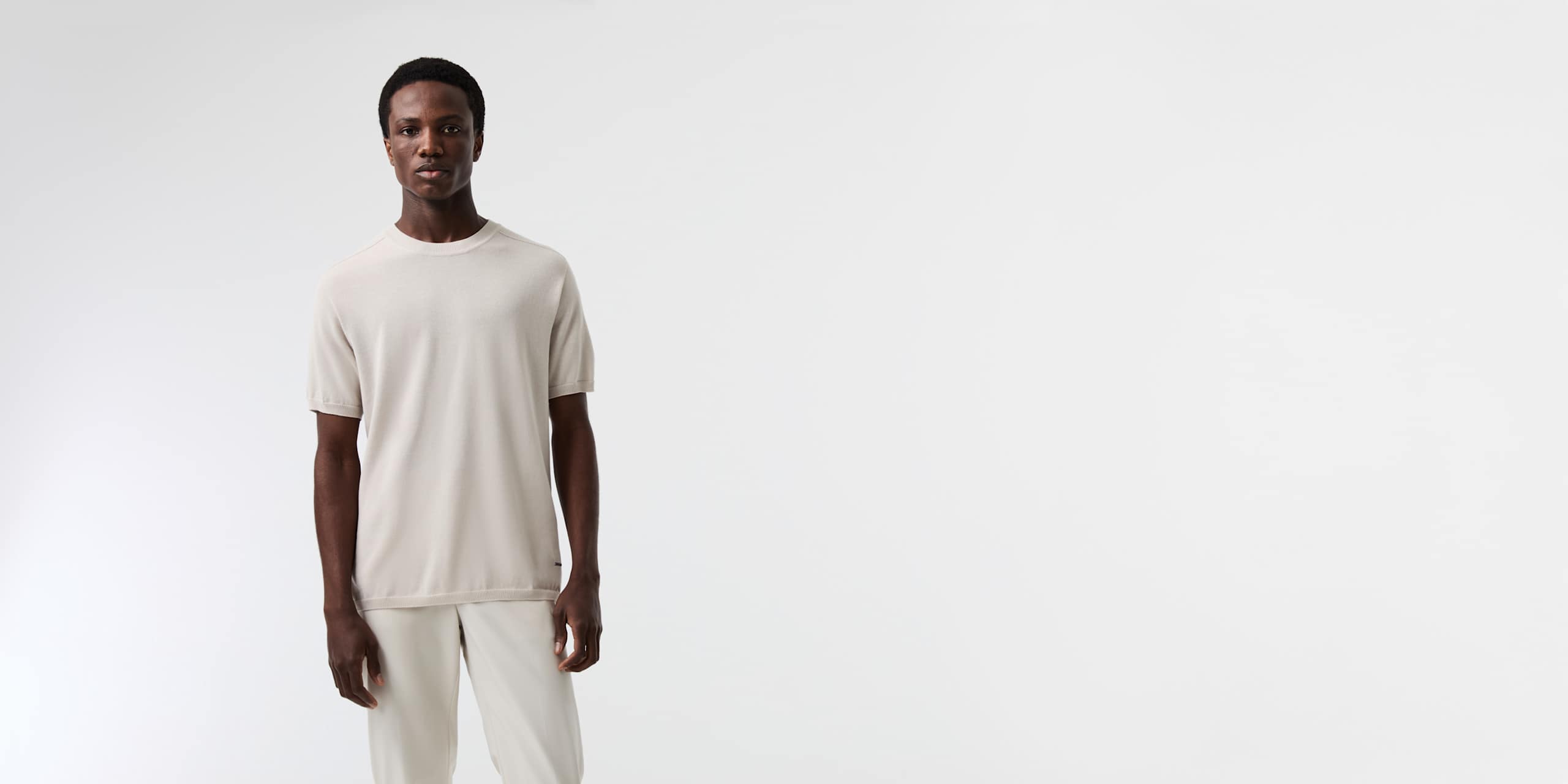 AlphaTauri | FASHI V1.Y9.01 | Nahtloses 3D-Strick-T-Shirt aus Leinen-Baumwolle in Stone für Herren AlphaTauri | FASHI V1.Y9.01 | Nahtloses 3D-Strick-T-Shirt aus Leinen-Baumwolle in Stone für Herren