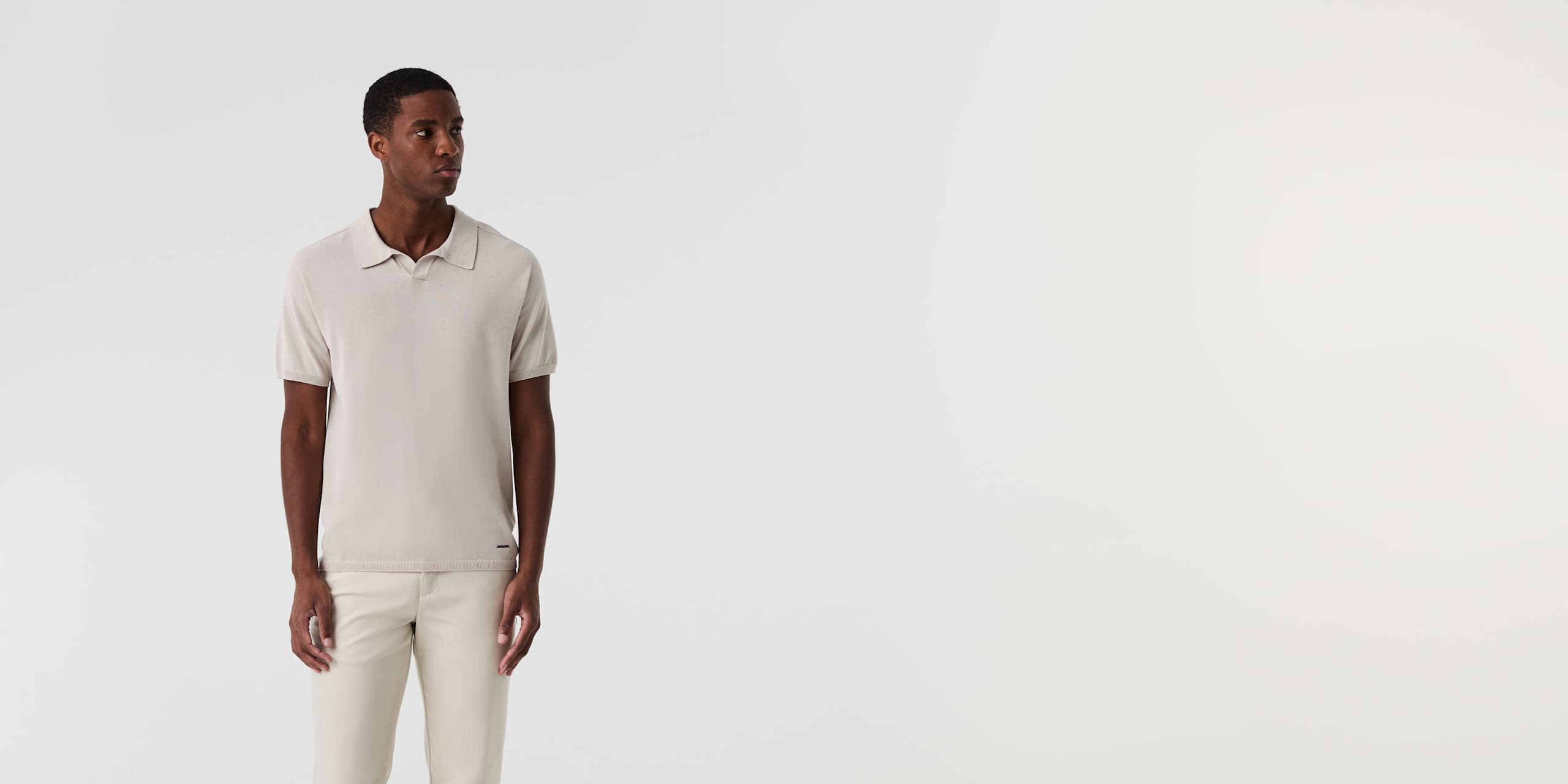 AlphaTauri | FASSA V1.Y9.01 | Polo en maille 3D en lin et coton sans coutures in Stone for Homme AlphaTauri | FASSA V1.Y9.01 | Polo en maille 3D en lin et coton sans coutures in Stone for Homme