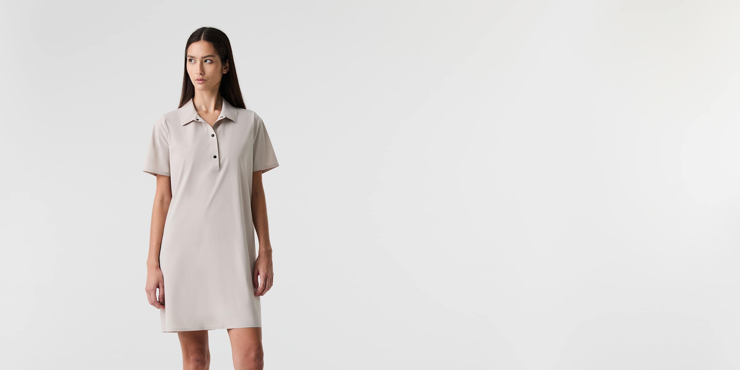 AlphaTauri | JANTOR V1.Y9.01 | Polokleid aus Power Stretch Jersey in Stone für Damen AlphaTauri | JANTOR V1.Y9.01 | Polokleid aus Power Stretch Jersey in Stone für Damen