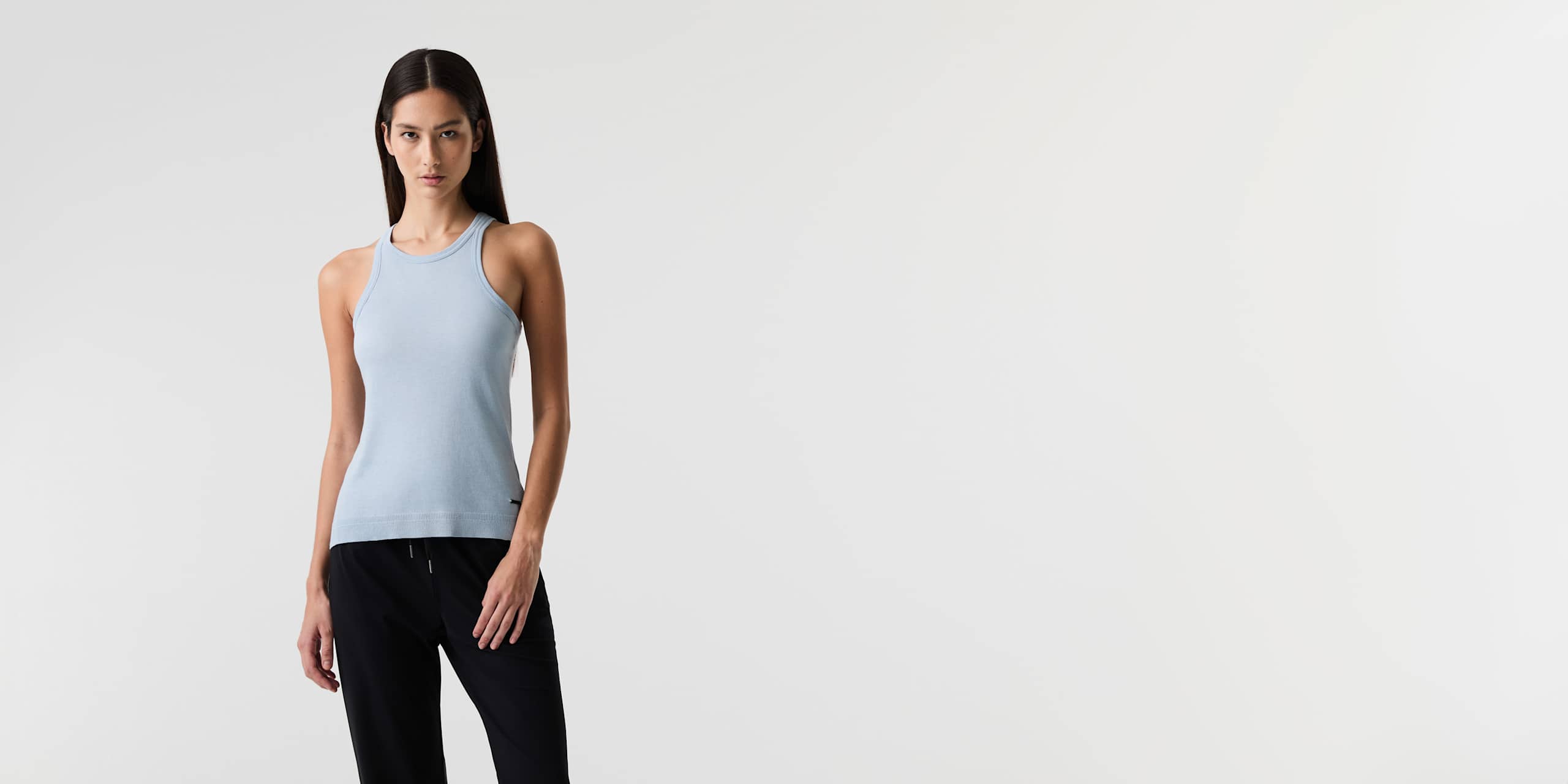 AlphaTauri | JOPAL V1.Y9.01 | Racer Tank Top in Fog Blue für Damen AlphaTauri | JOPAL V1.Y9.01 | Racer Tank Top in Fog Blue für Damen