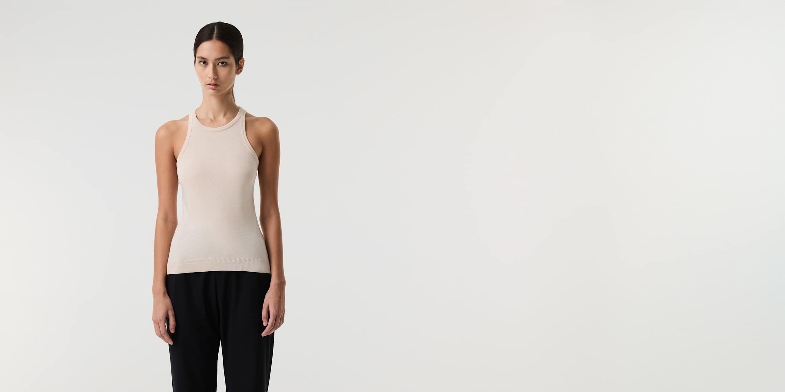 AlphaTauri | JOPAL V1.Y9.01 | Racer Tank Top in Stone für Damen AlphaTauri | JOPAL V1.Y9.01 | Racer Tank Top in Stone für Damen