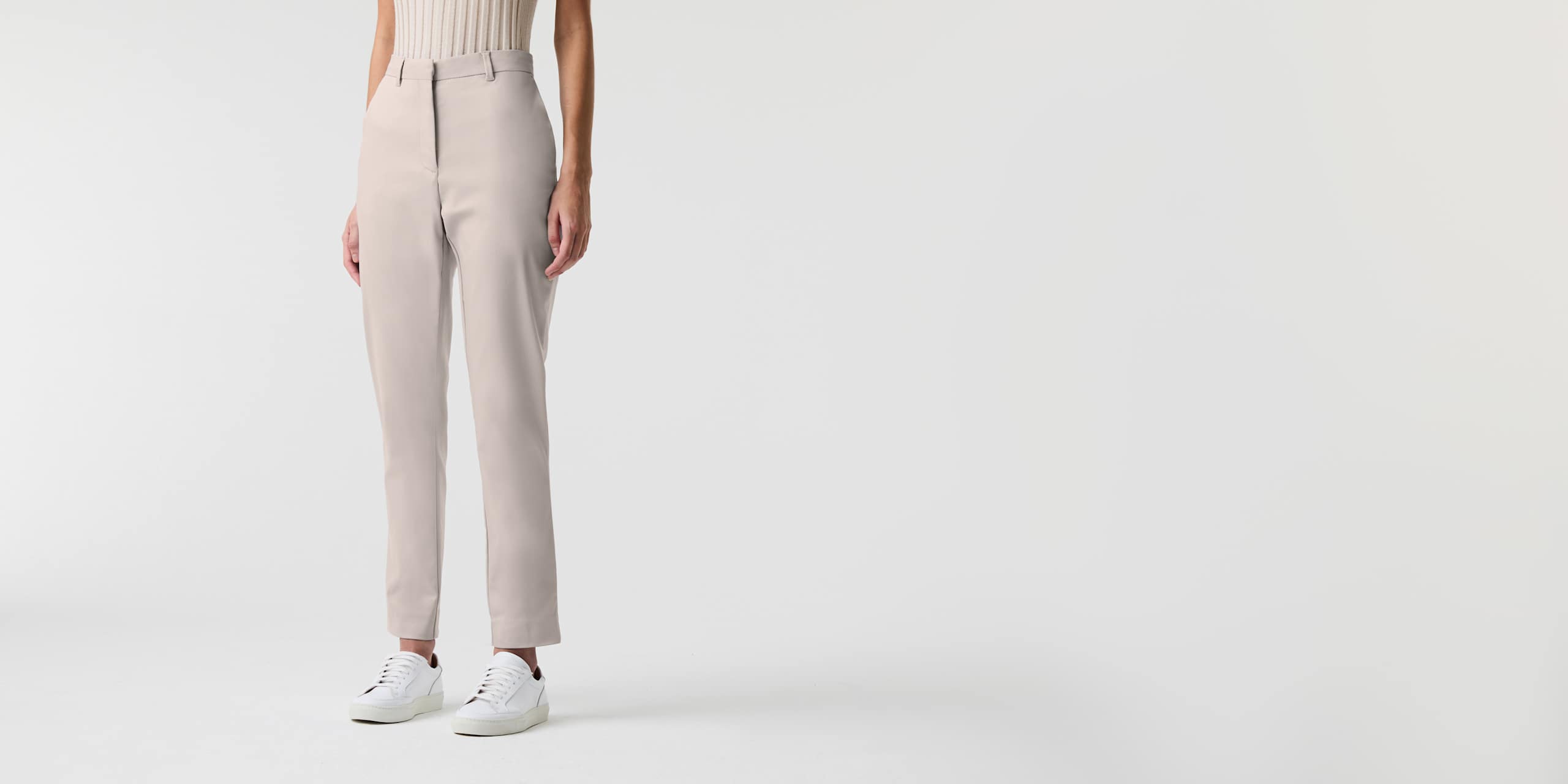 AlphaTauri | PERTI V5.Y9.01 | Tapered Trousers with Pleats in Stone for Women