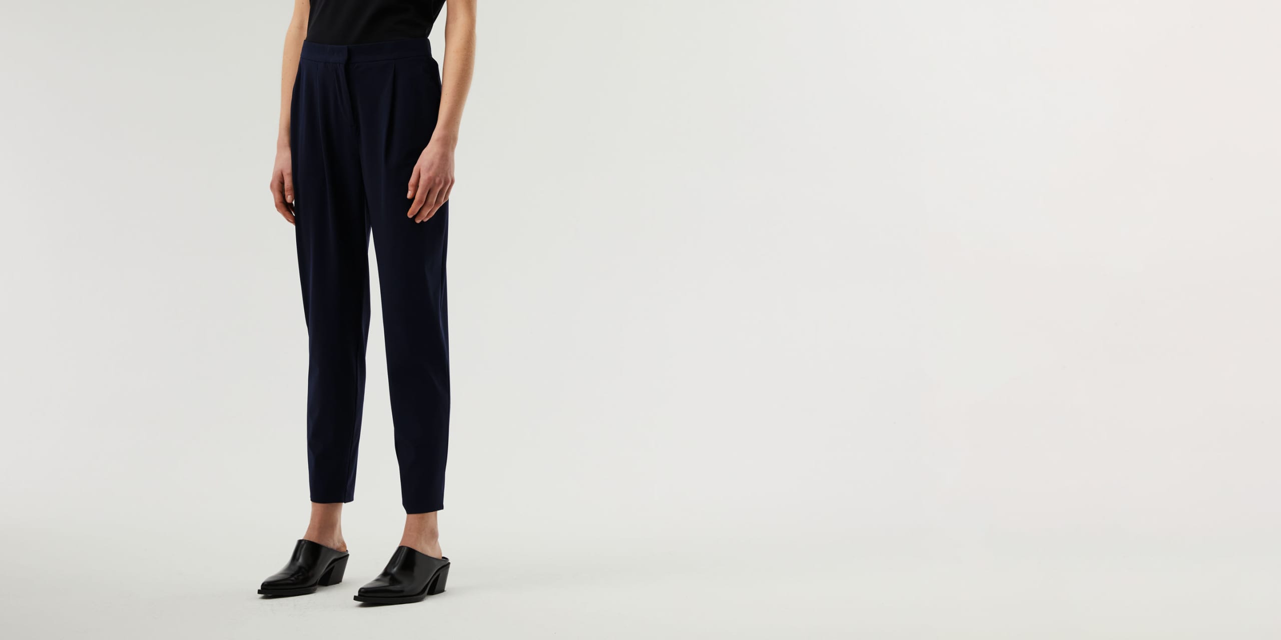 AlphaTauri | PINI V3.Y6.01 | Power Stretch Jersey Tapered Pants in Navy for Women AlphaTauri | PINI V3.Y6.01 | Power Stretch Jersey Tapered Pants in Navy for Women