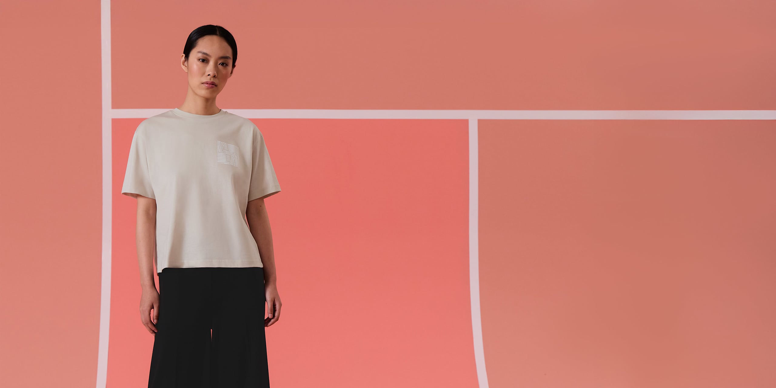 AlphaTauri | JAZZY V1.Y10.01 | T-shirt en coton biologique in Stone for Femme AlphaTauri | JAZZY V1.Y10.01 | T-shirt en coton biologique in Stone for Femme