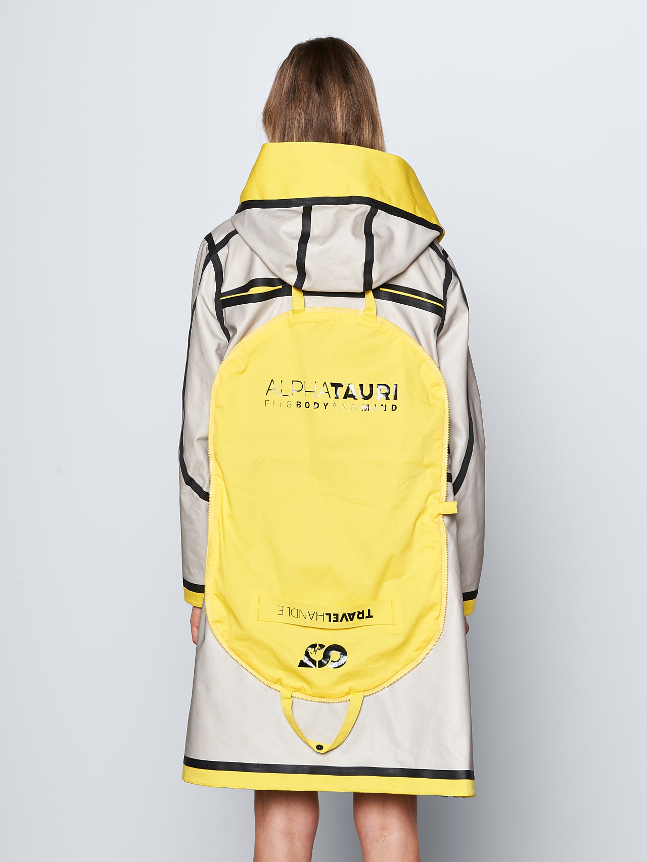 AlphaTauri | KAAV V5.Y6.01 | Packable Waterproof Taurobran® Parka in yellow for Women